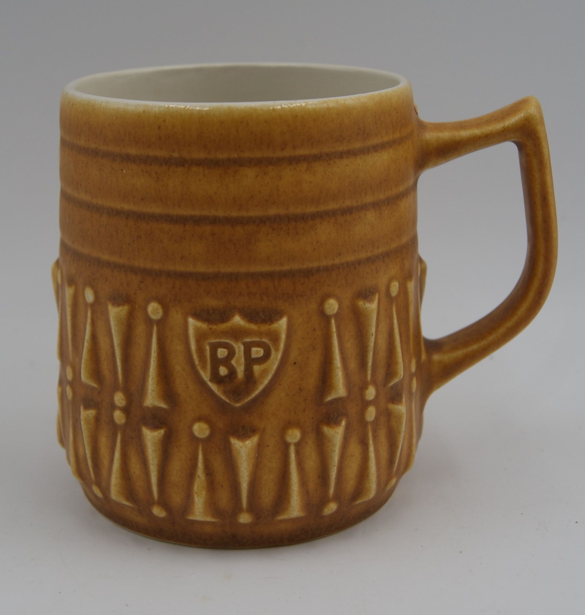 Série 6 mugs céramique BP vintage