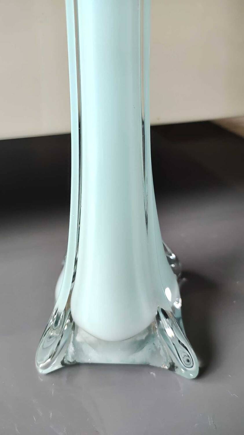 Soliflore vase in floral shape/Arum Flower. In opaline/blown glass. High 34 cm