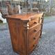 Commode galbée ancienne en acajou