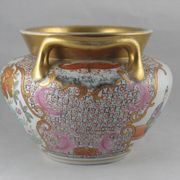 Old pink family style porcelain pot or vase with mandarin decoration, samson, paris