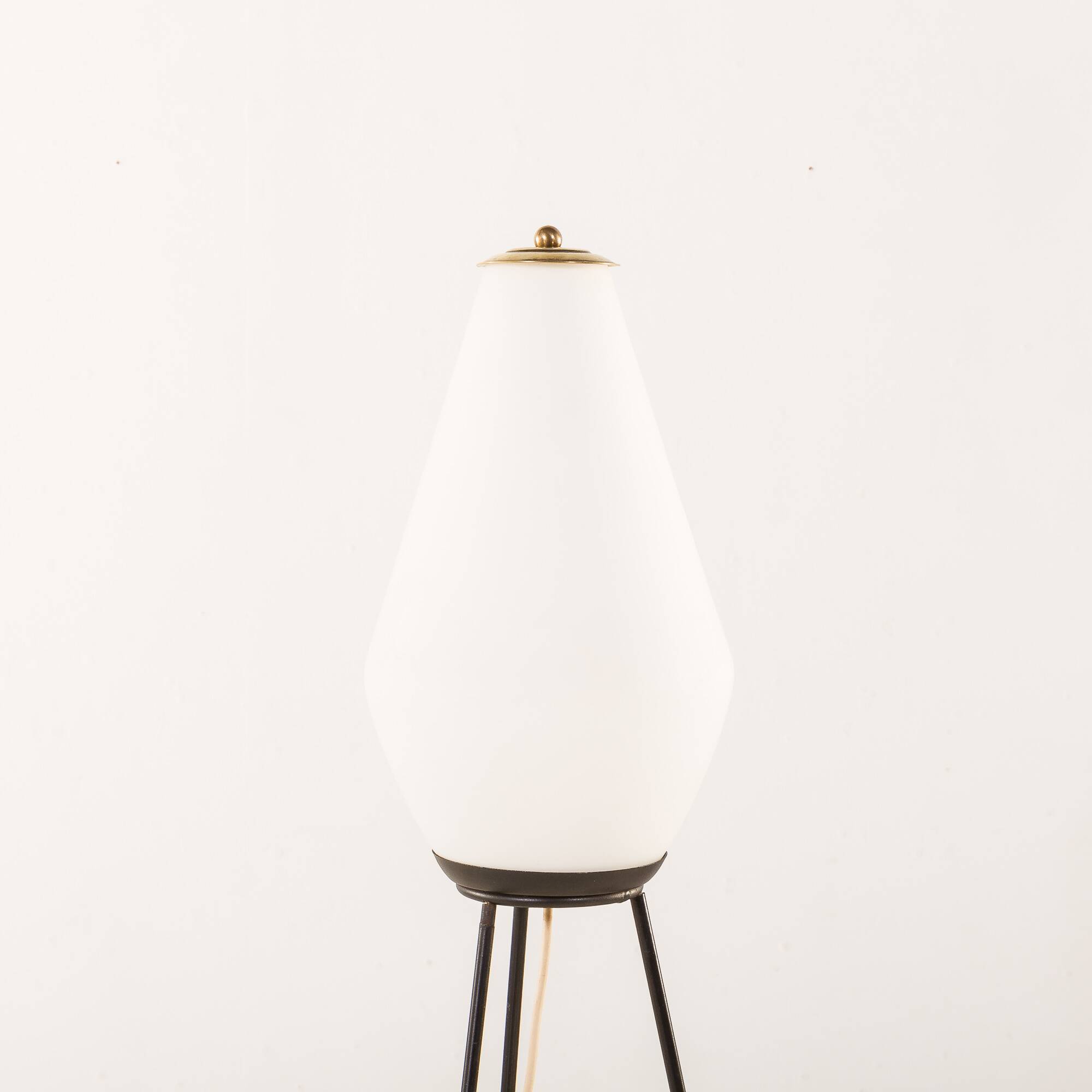 Italian mid-century floor lamp with a newspaper rack in Stilnovo style, 1960s