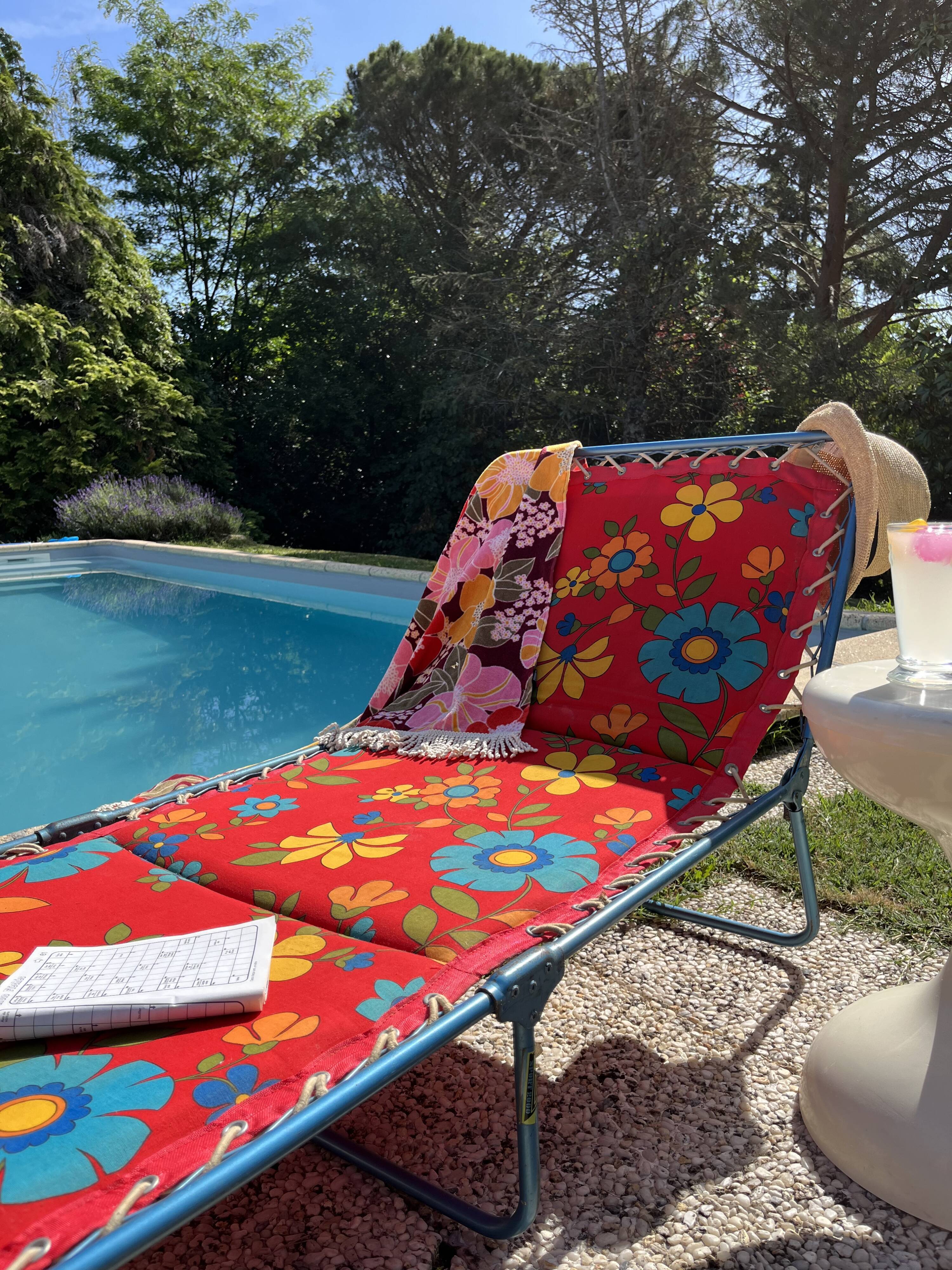 Bain de soleil à fleurs