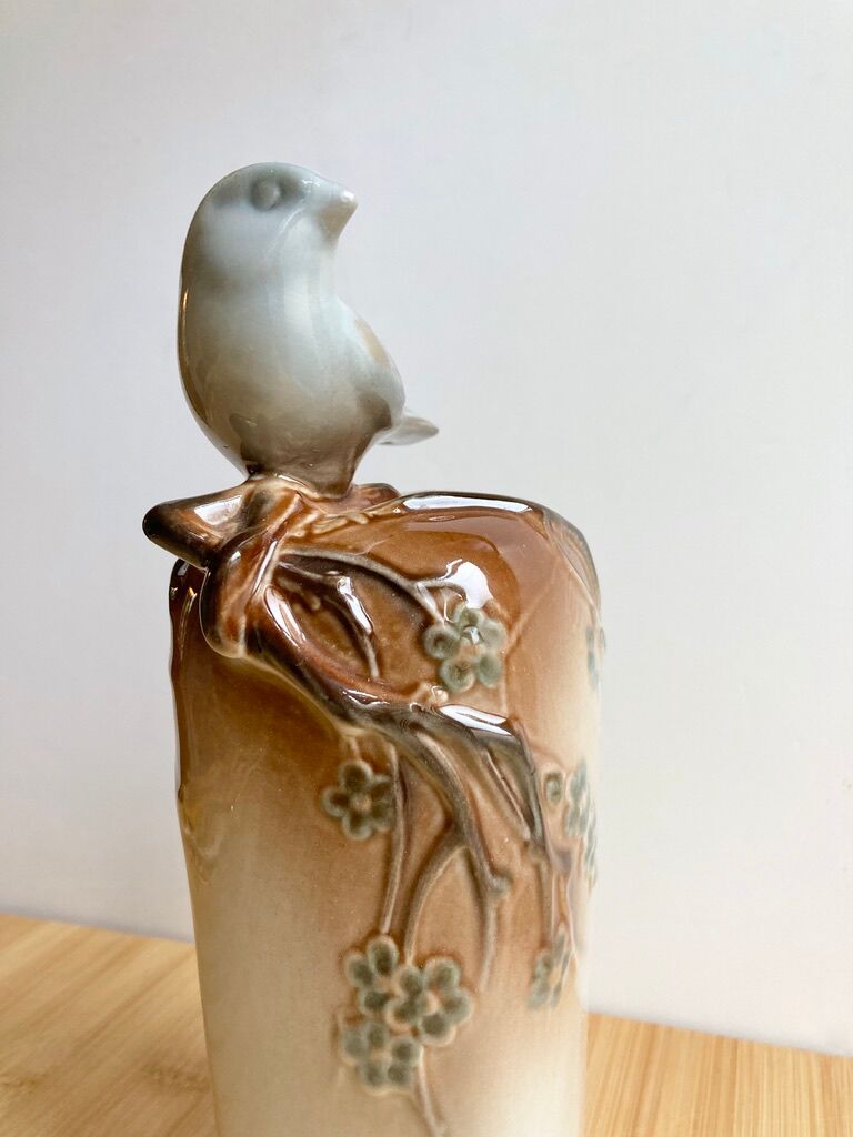 Vintage vase type "slip"