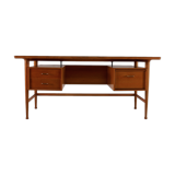 Scandinavian desk all sides