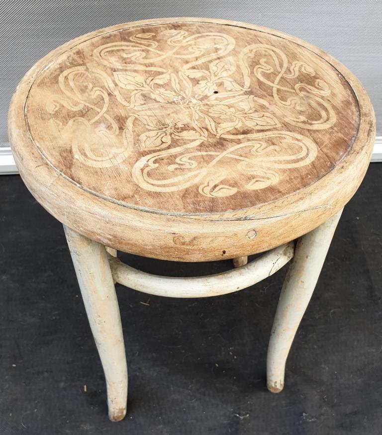 Fischel art nouveau motif estaminet tabouret