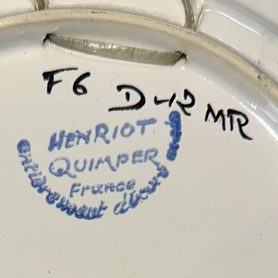 Assiette Faïence Bretonne Henriot Quimper – Décor Oiseau Multicolore