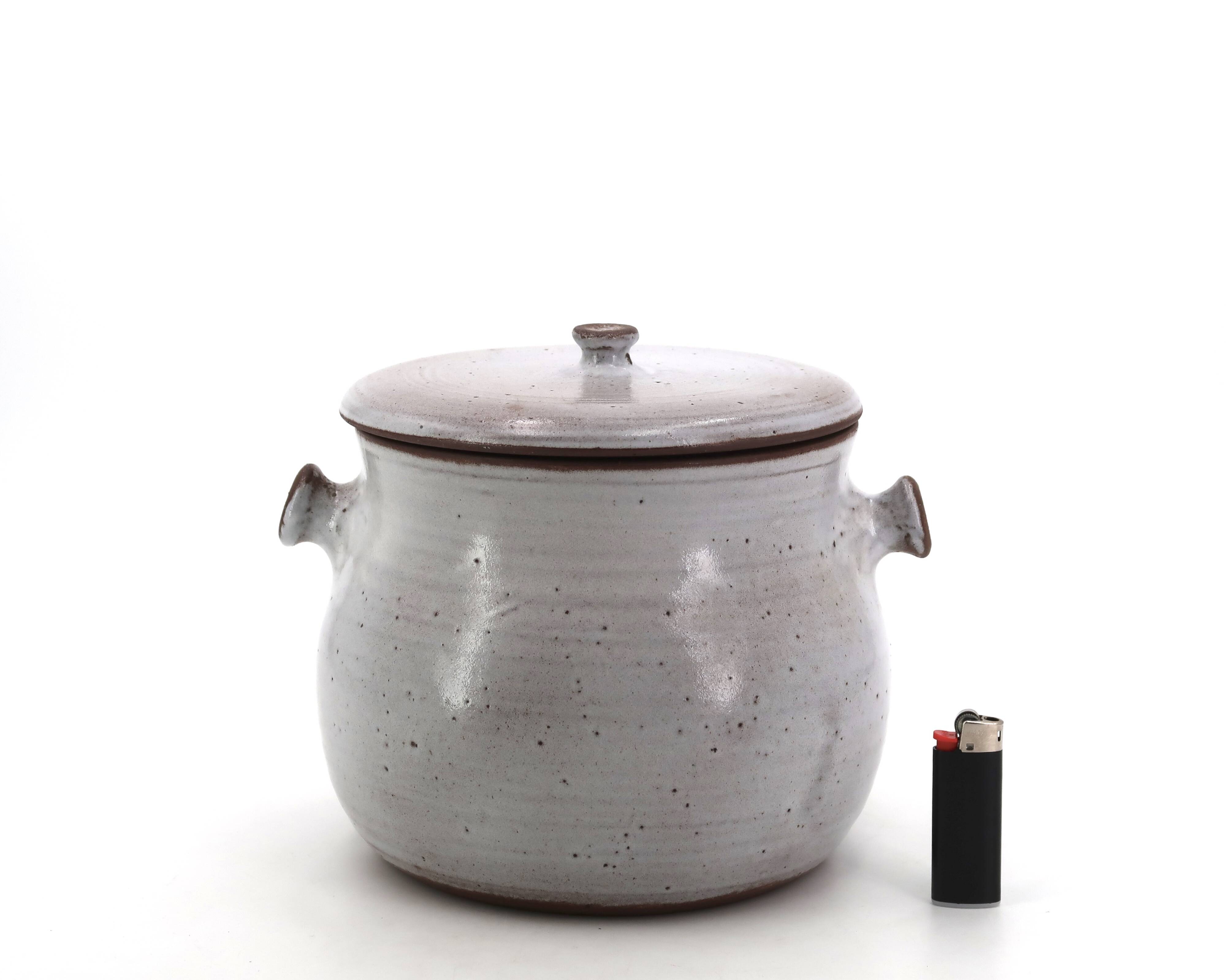 Earthenware vegetable dish by Jeanne and Norbert Pierlot, ceramic from the 1960s.