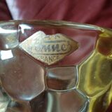 Vase verre jaune 18 cm de haut signé P. D'avesn France