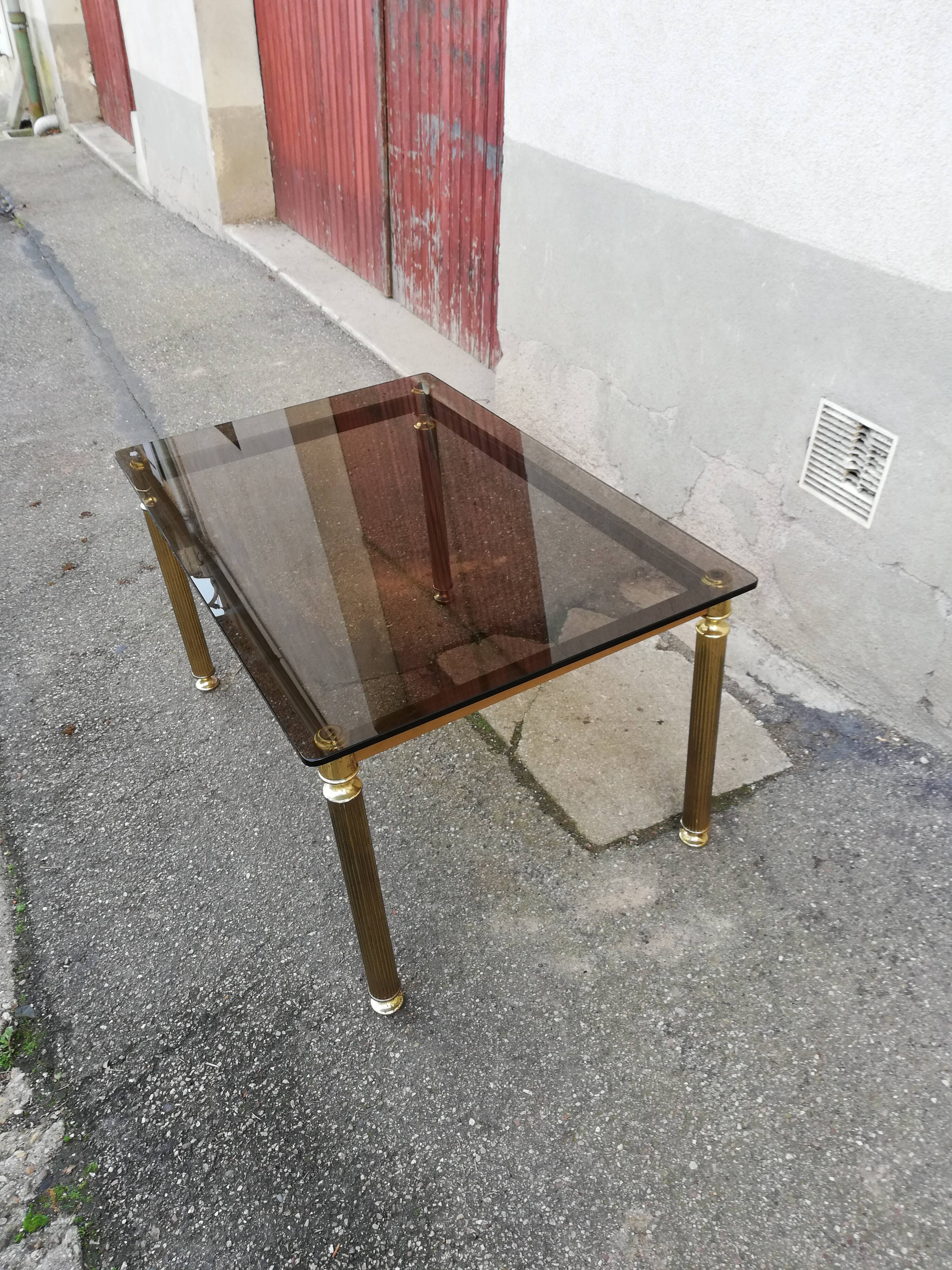Table basse vintage laiton et verre fumé marron