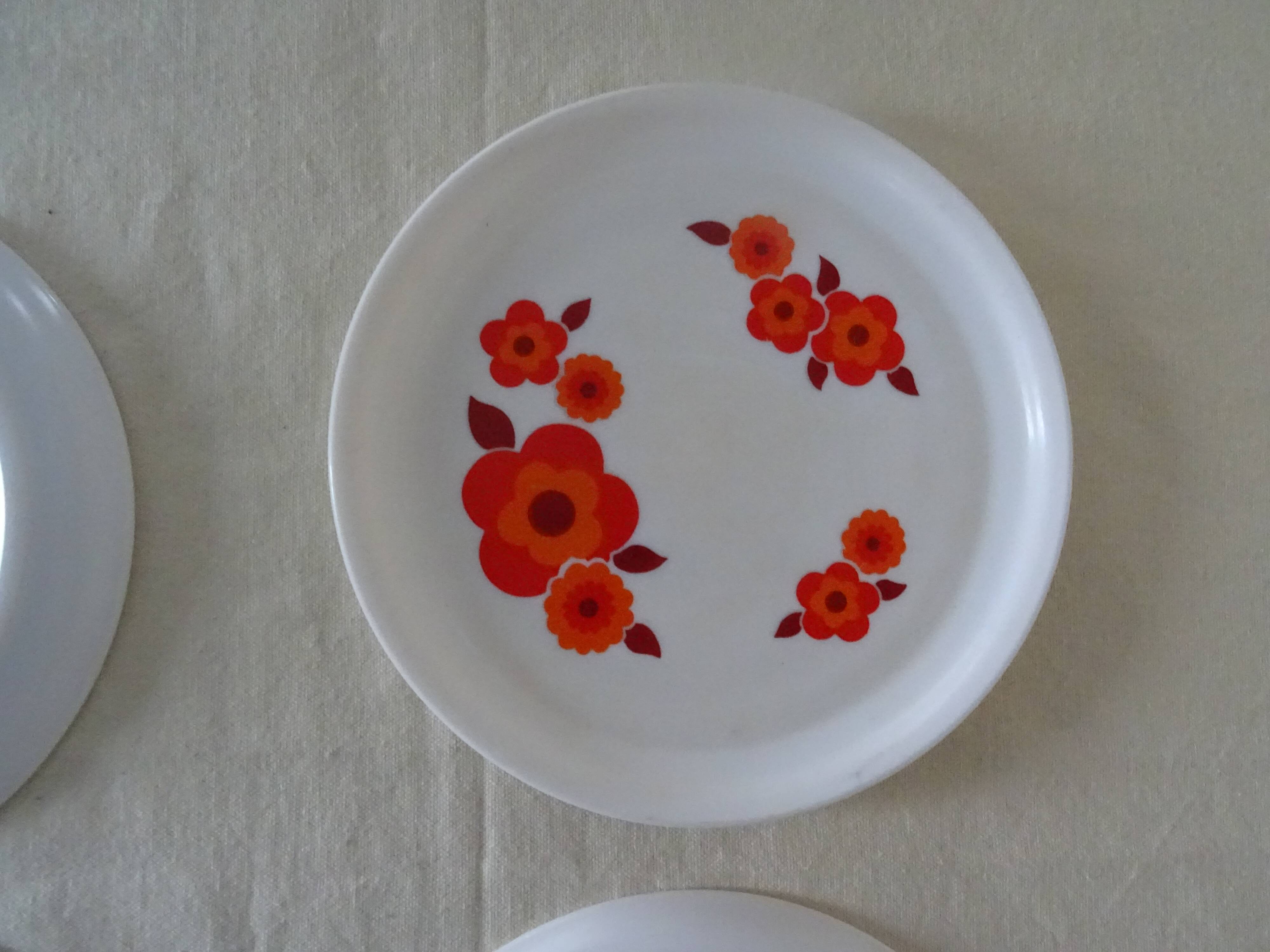 4 plates dessert flowers Arcopal lotus