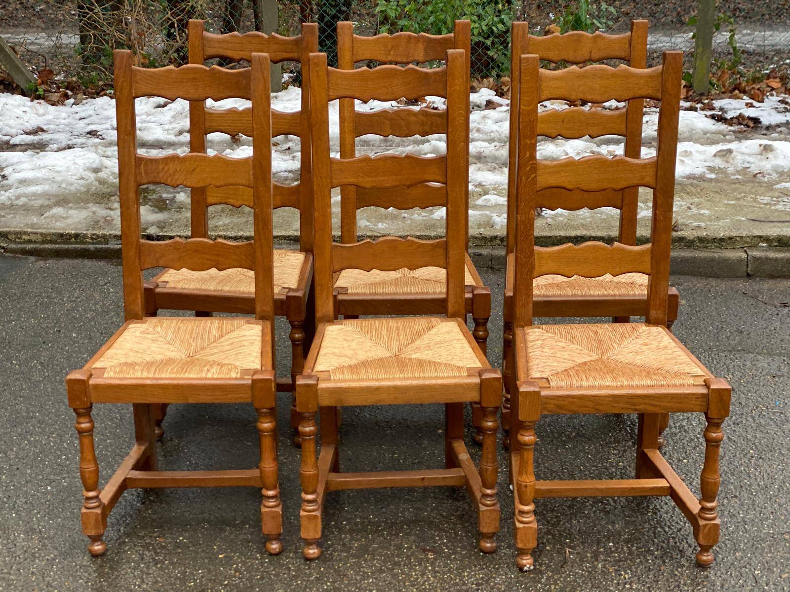 6 dining chairs made of solid medium oak with straw seats, 110cm