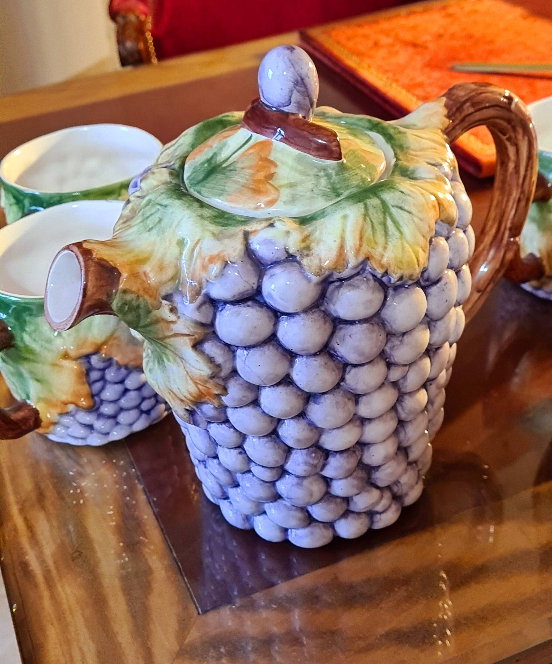 Set in Portuguese slip