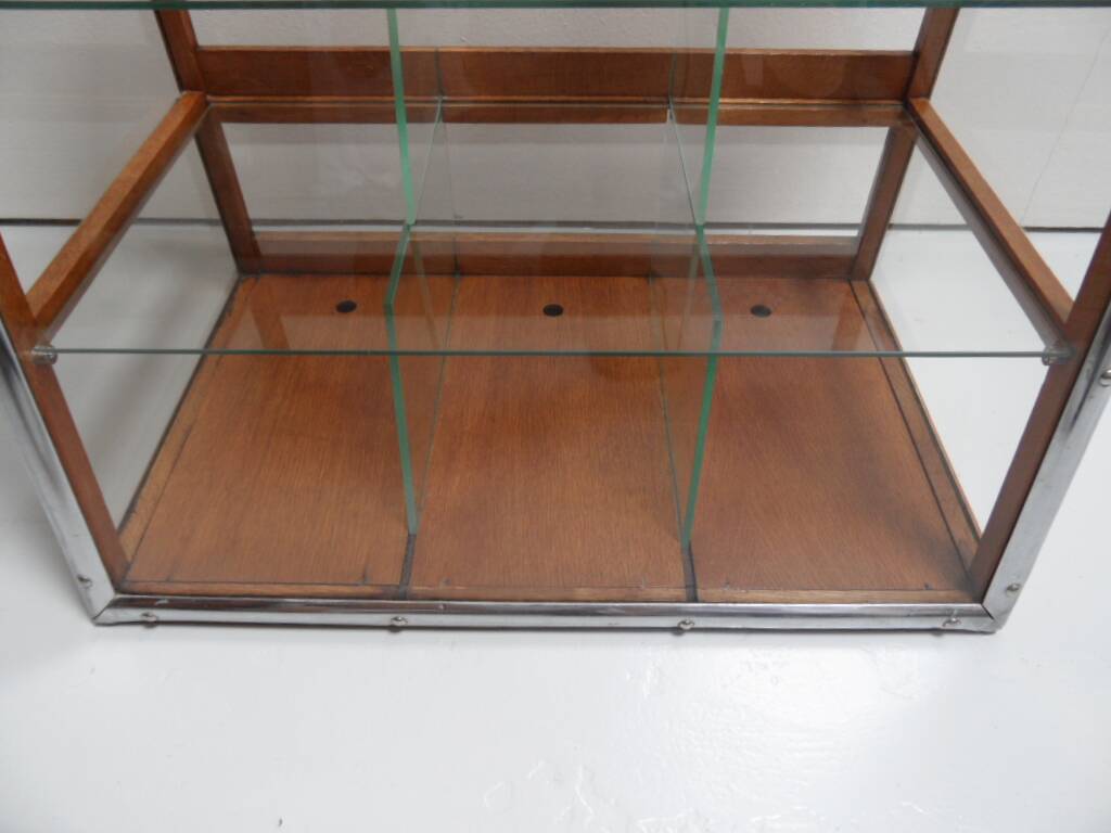 Vitrine de boulangerie vintage