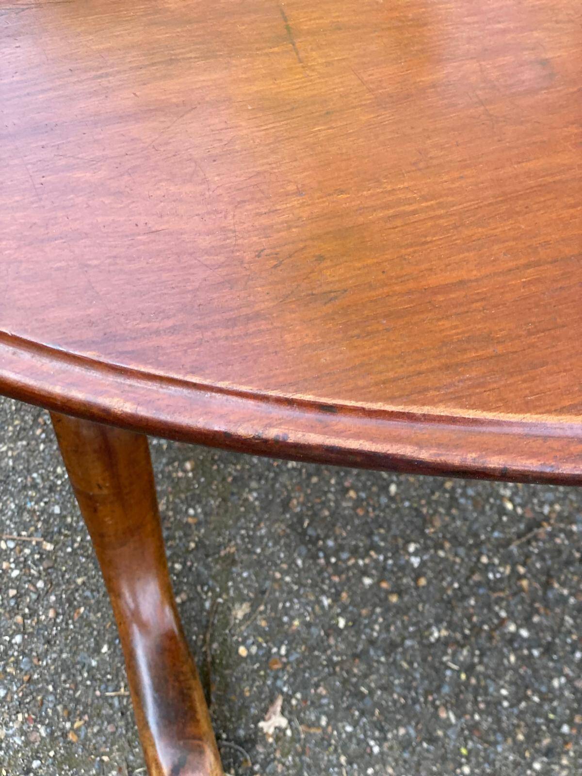 Large oval coffee table in solid wood 133x93cm
