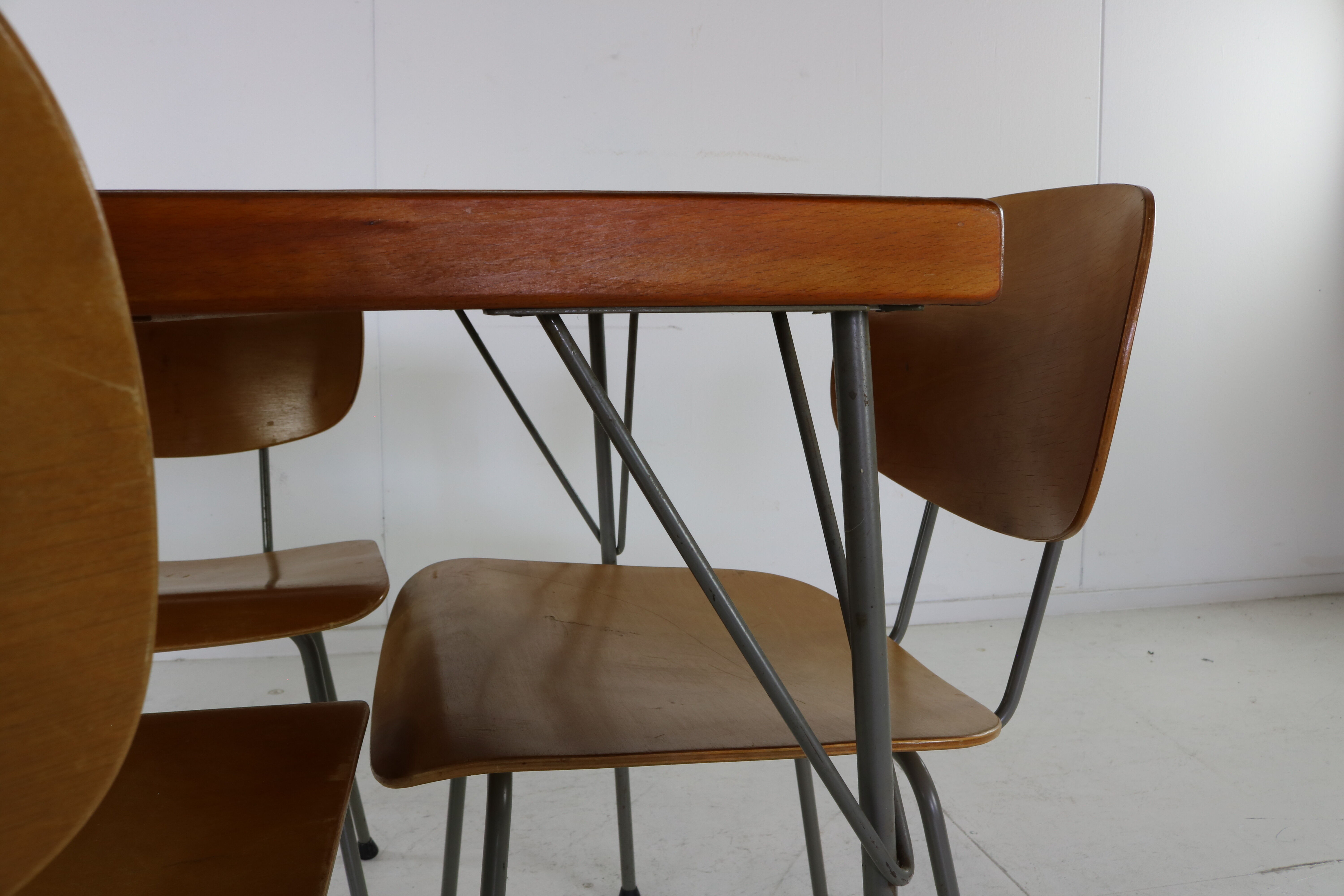 Dutch design dining set by Rietveld for Gispen Holland