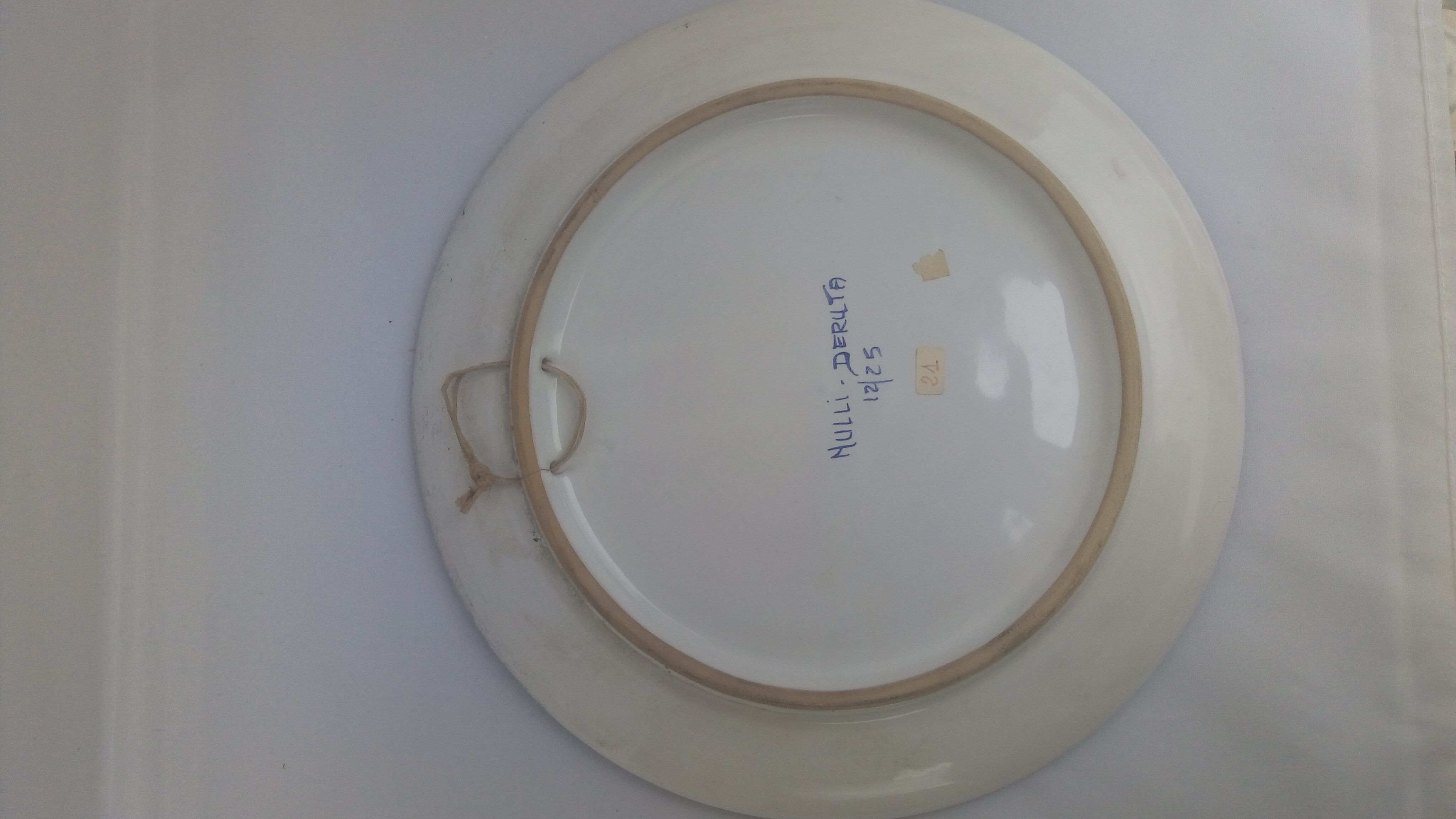 Deruta Italian ceramic dish