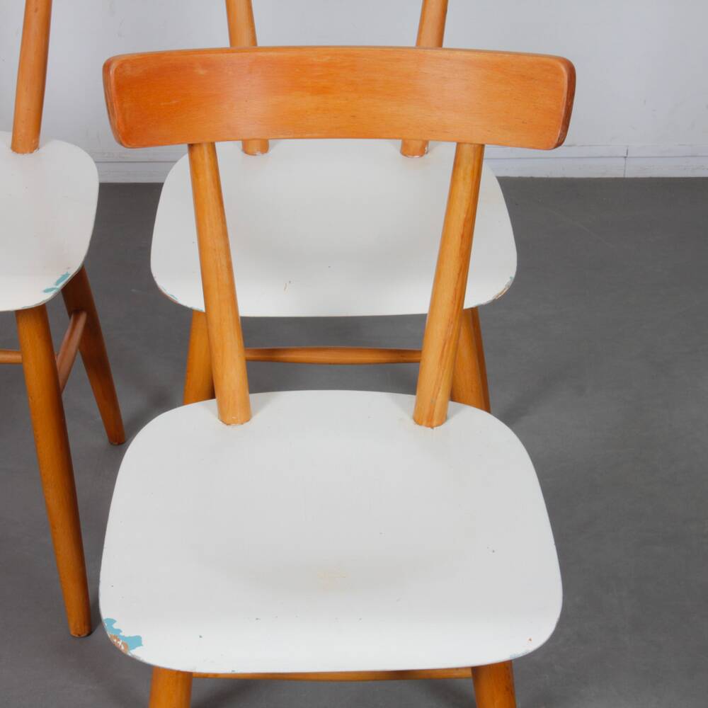 Suite de 3 chaises vintage éditée par Ton, 1960
