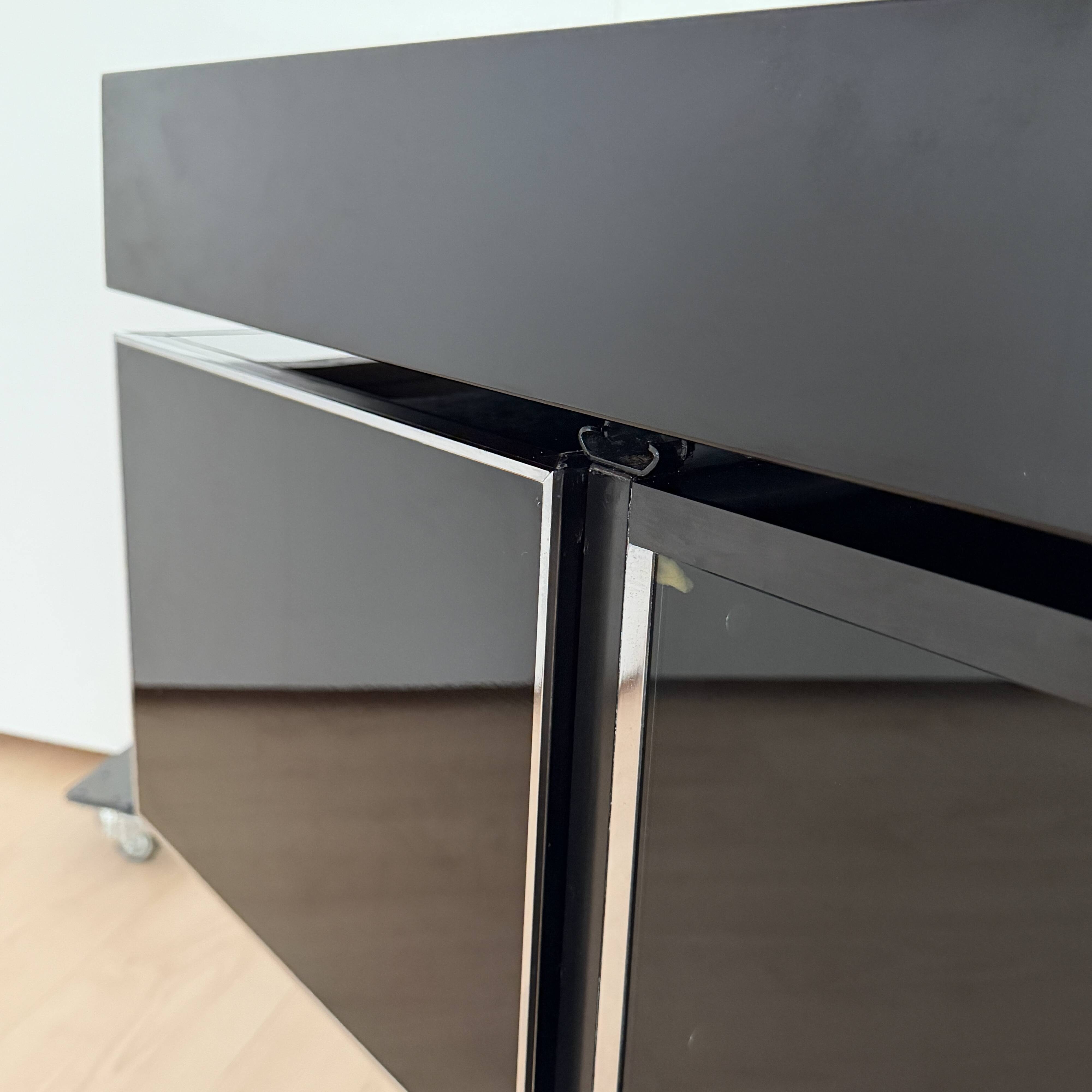 Willy Rizzo Dry Bar, Black Lacquer, Chrome, Leather, Italy circa 1970