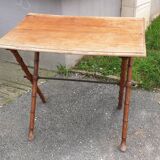 Foldable bistro table in bamboo and walnut