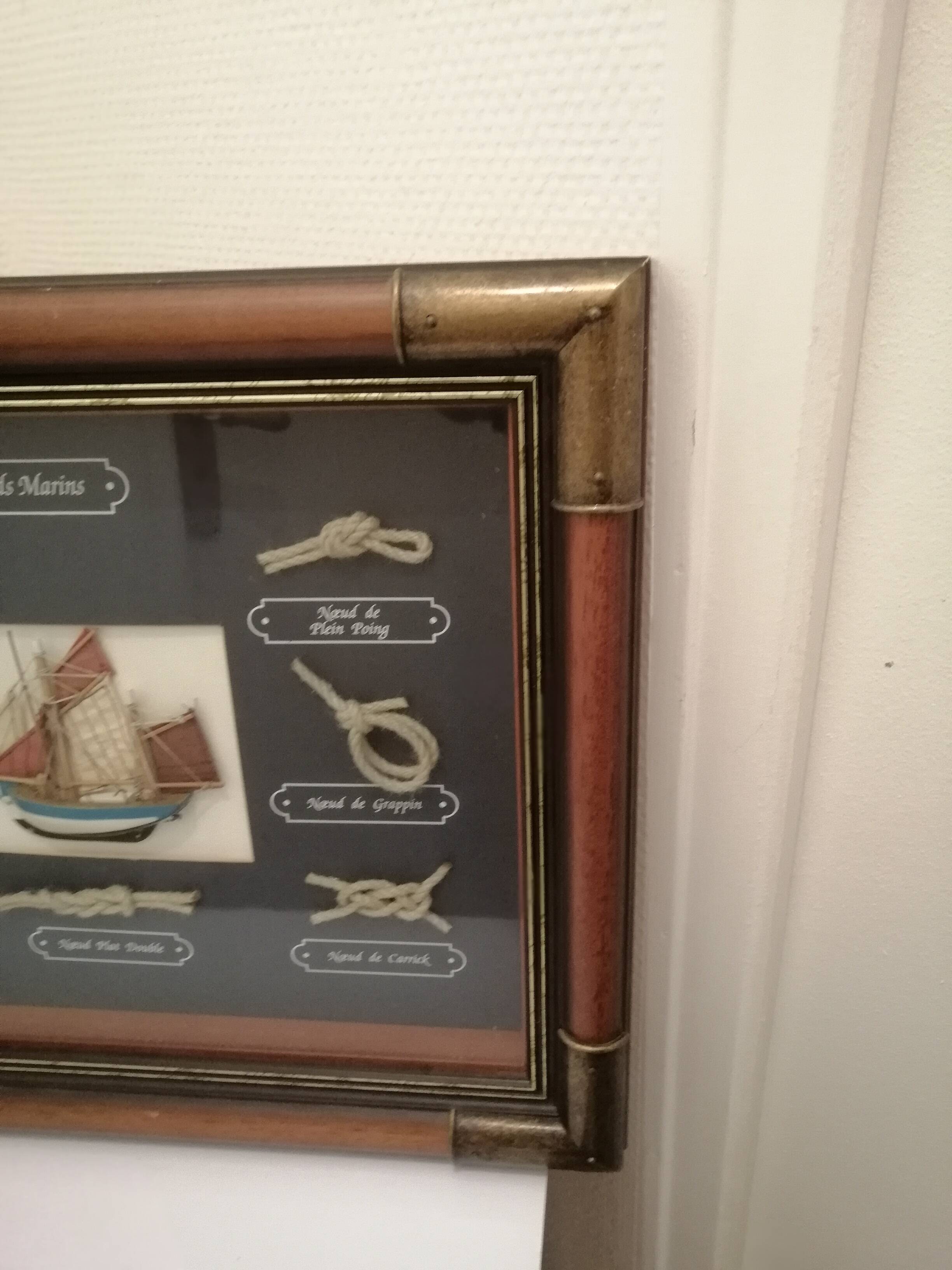 Frame marine knots in wood and brass