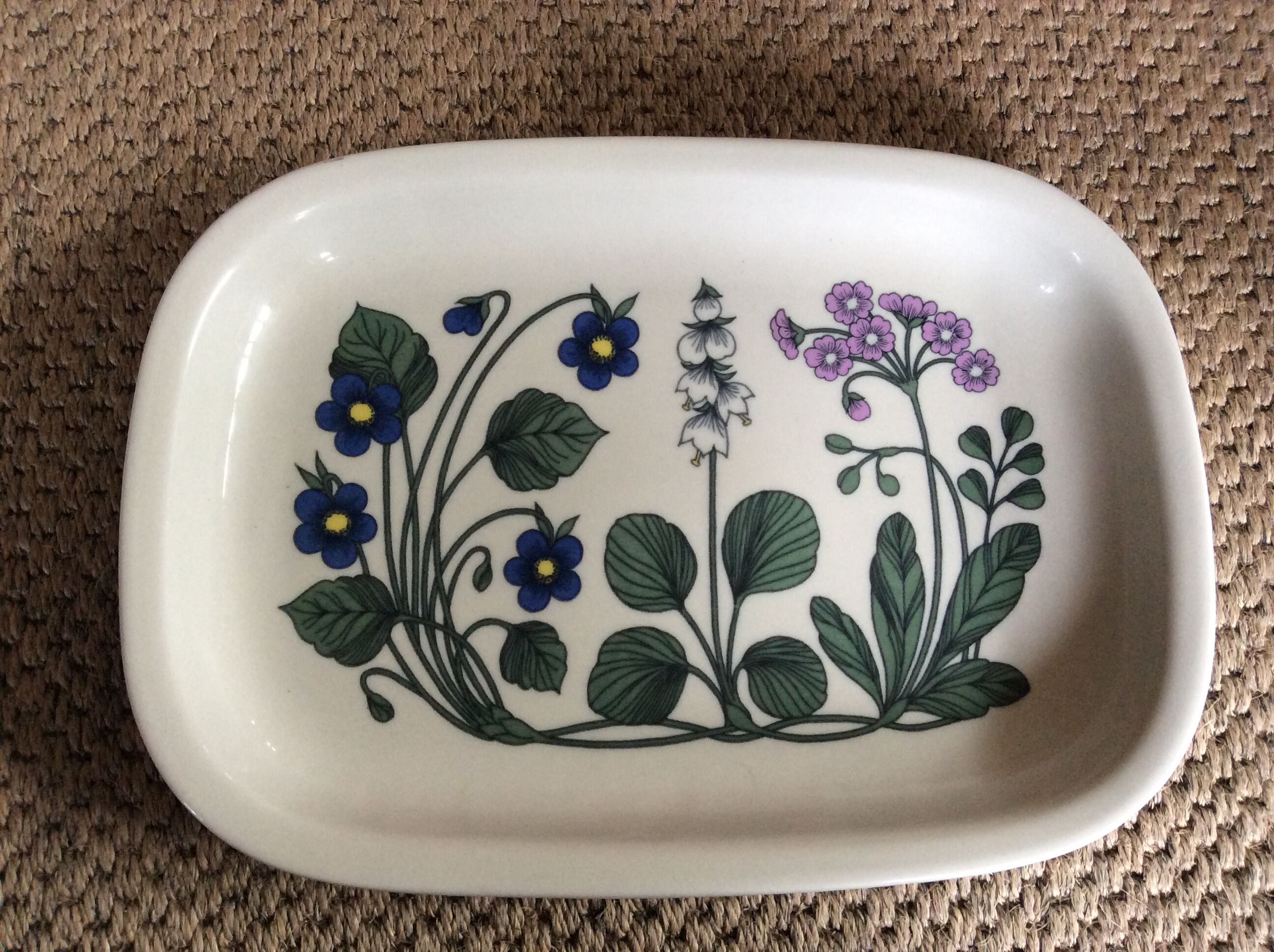 Vintage dish
