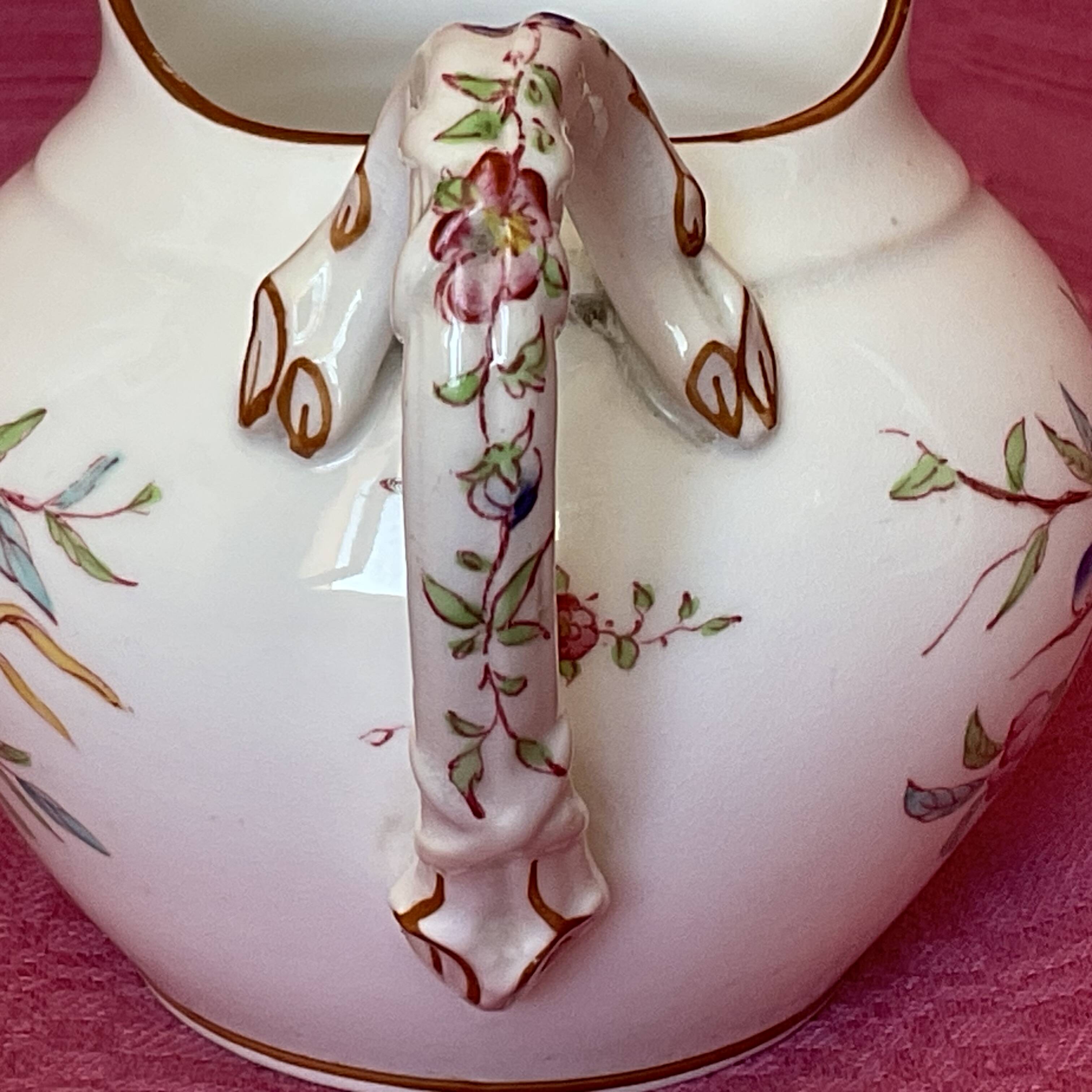 Pot à lait , Sarreguemines modèle Minton 19 siècle
