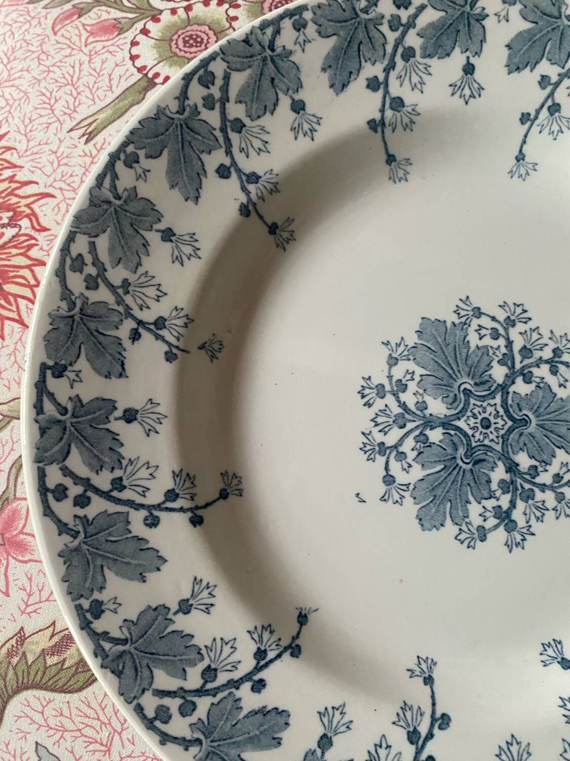 K&g lunéville ironstone flat plate, neva model