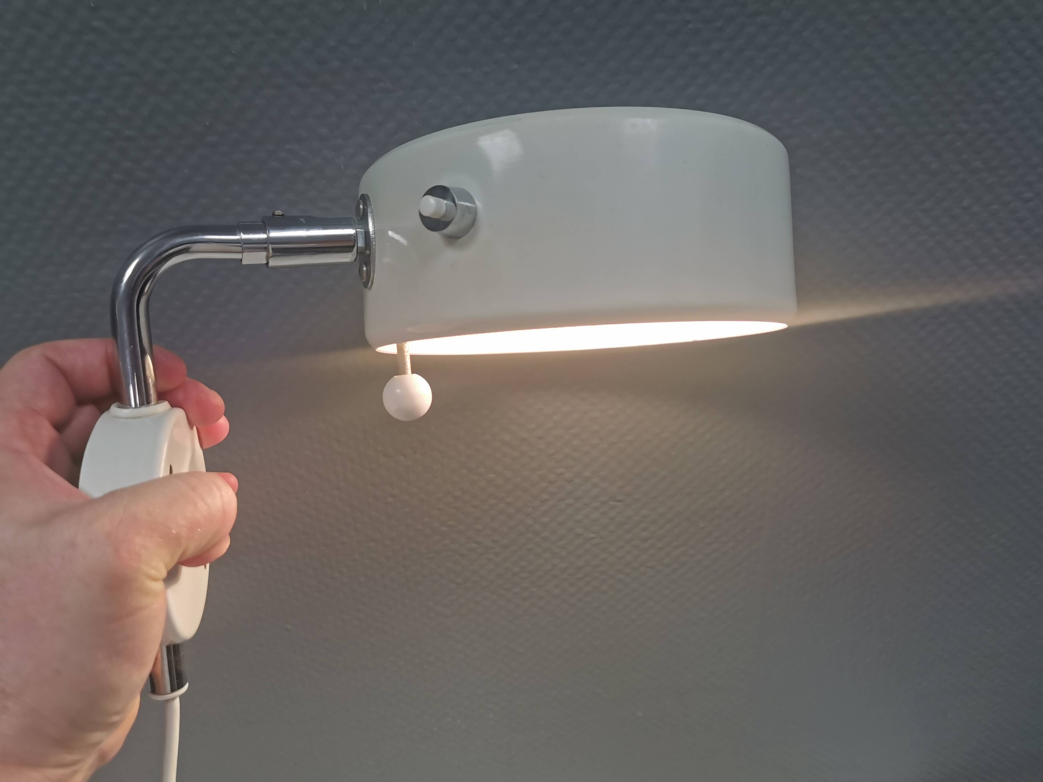 Wall lamp, by Anders Pehrsson in the 1960s for Ateljé Lyktan. Model Simris