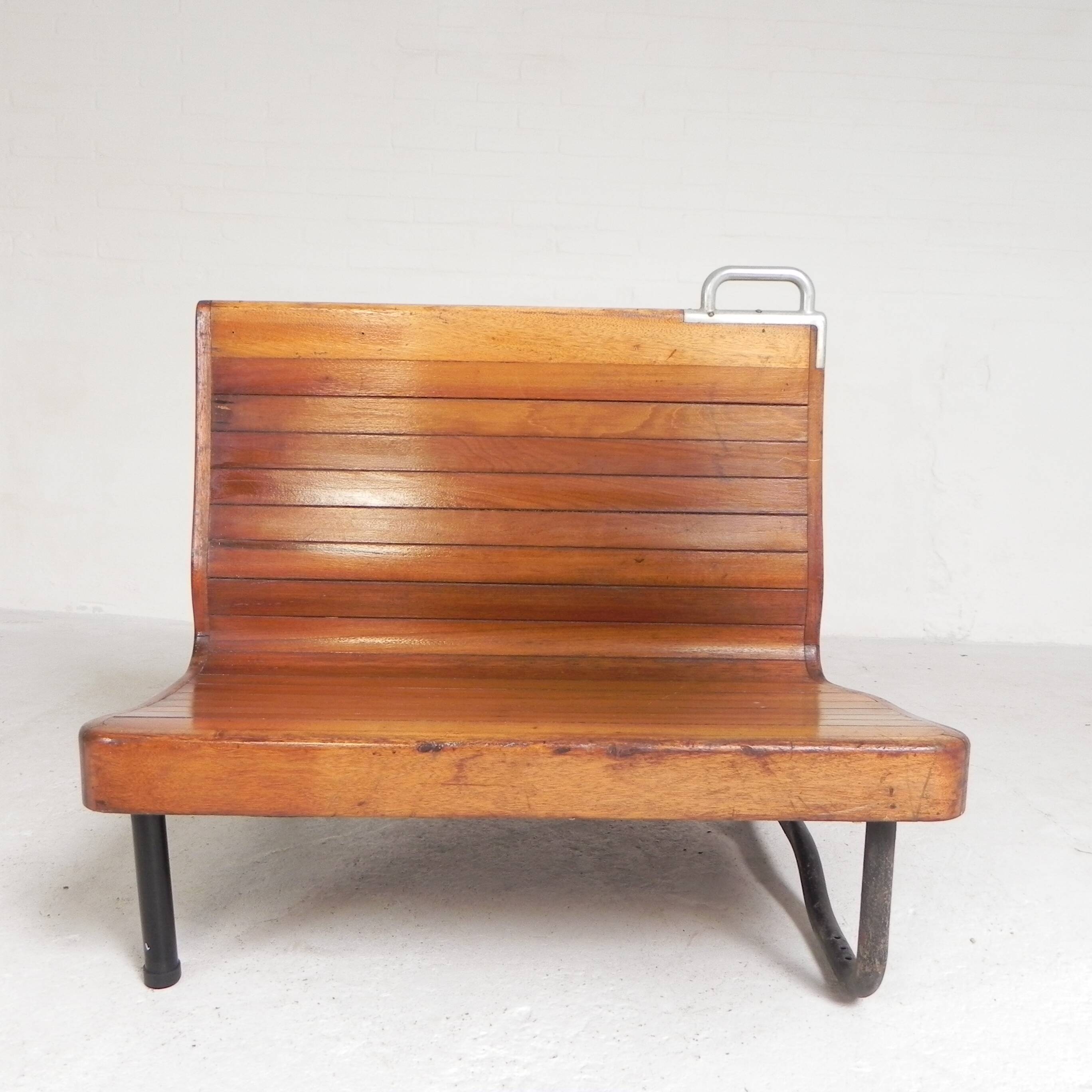 Banc de train en teck double face, années 1930
