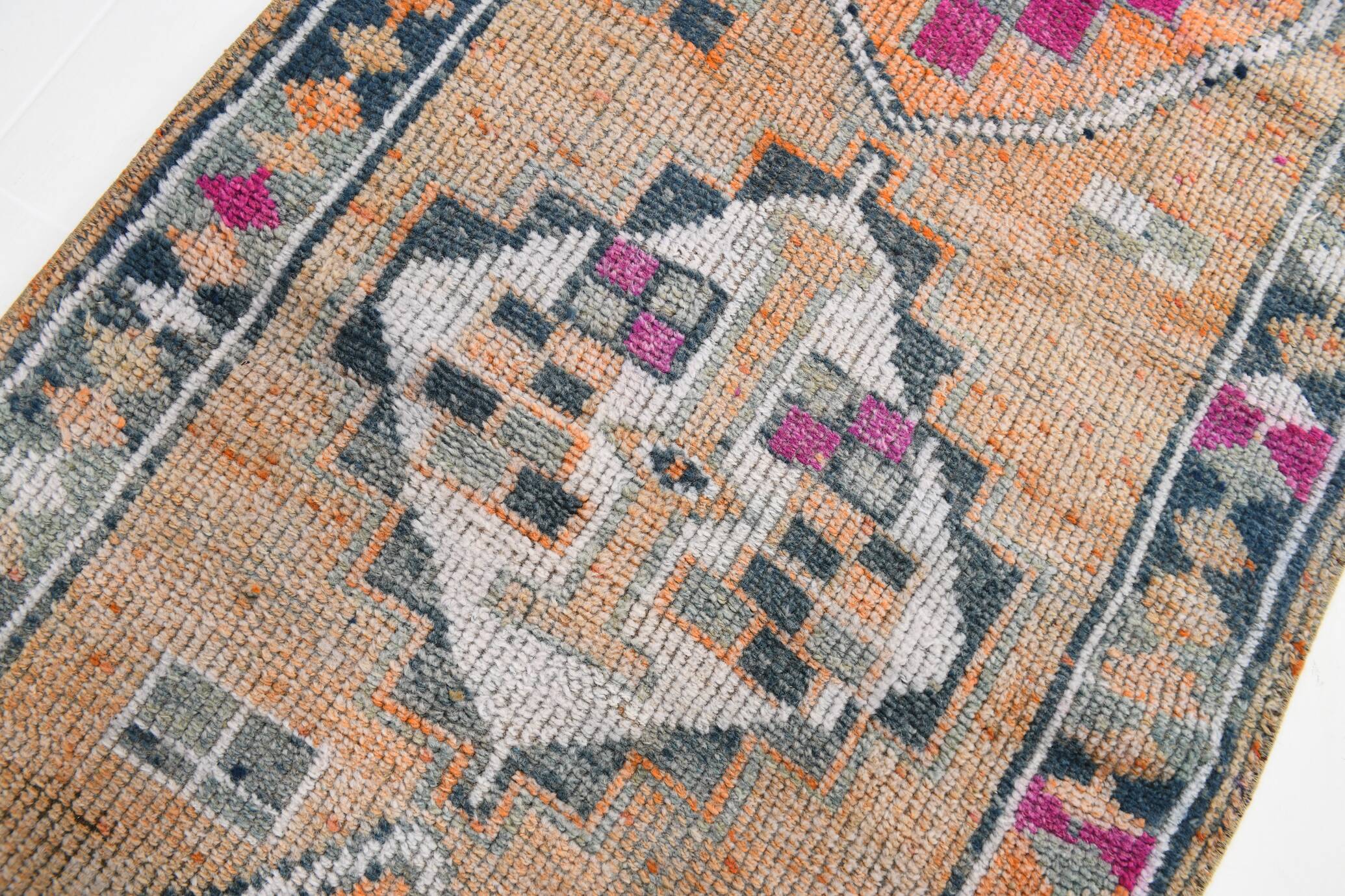Fuchsia Vintage Oushak Runner Rug, Turkish Wool Hallway Carpet, 86x341 Cm