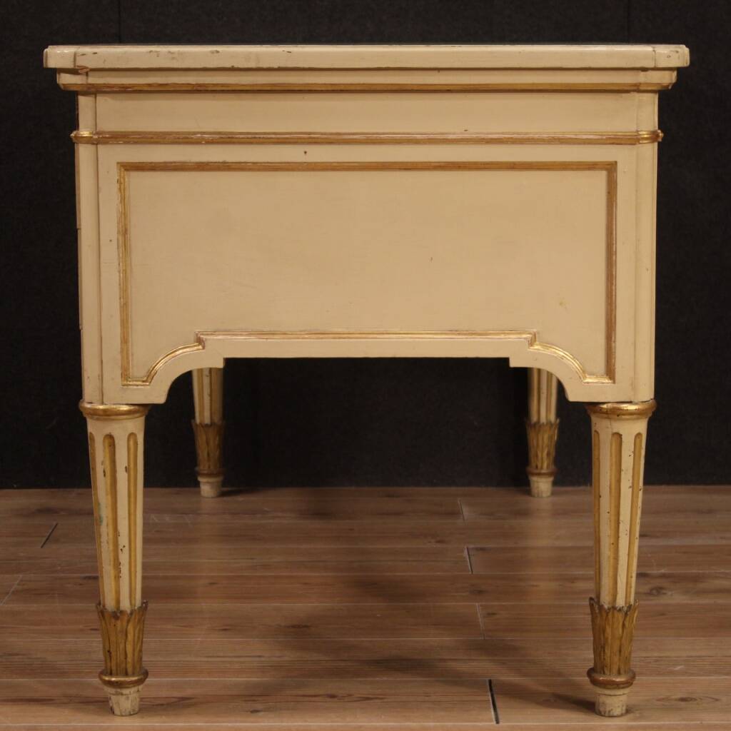 Lacquered and painted Italian desk from the 1930s