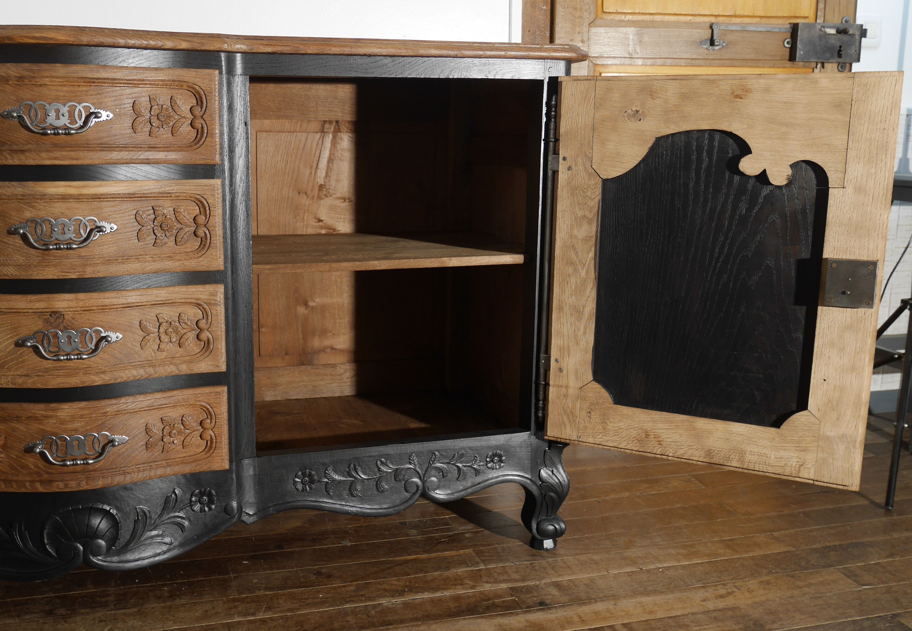 buffet in chene and metal patina black