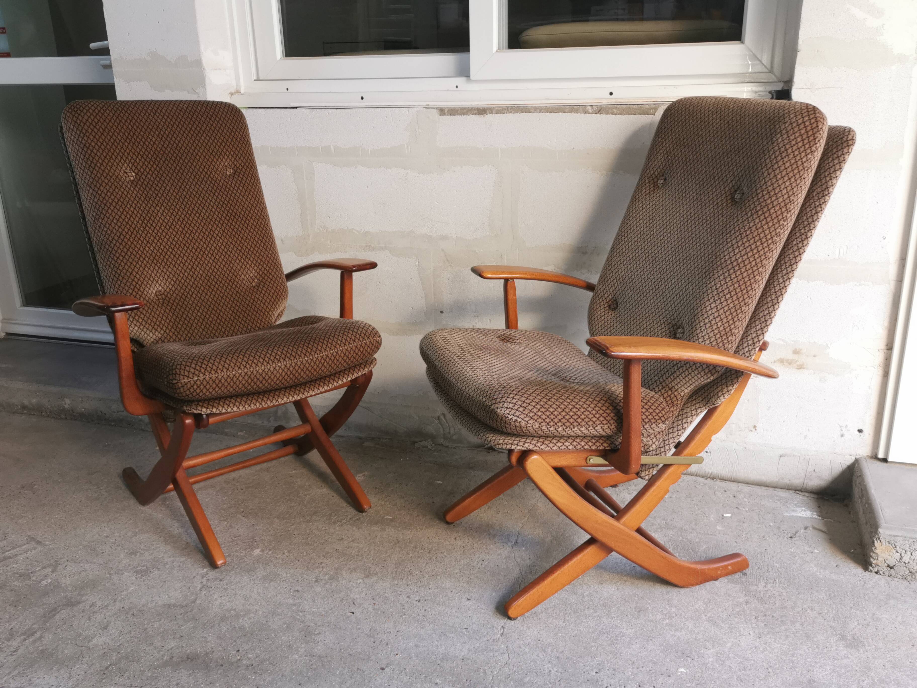 Pair of vintage Scandinavian style relaxation armchairs, adjustable tilt