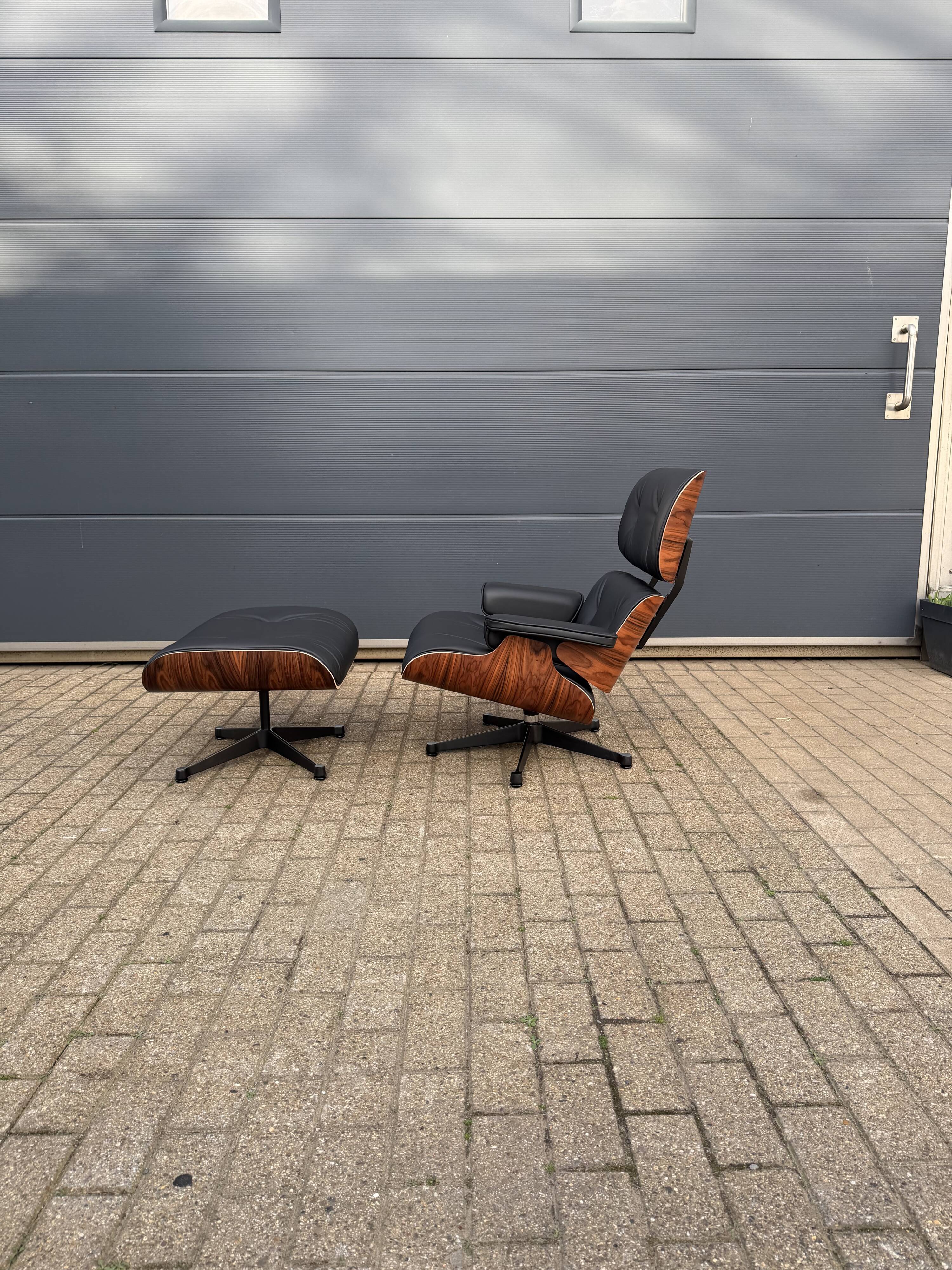Vitra Eames Lounge Chair XL + Ottoman, Black leather & Santos Rosewood