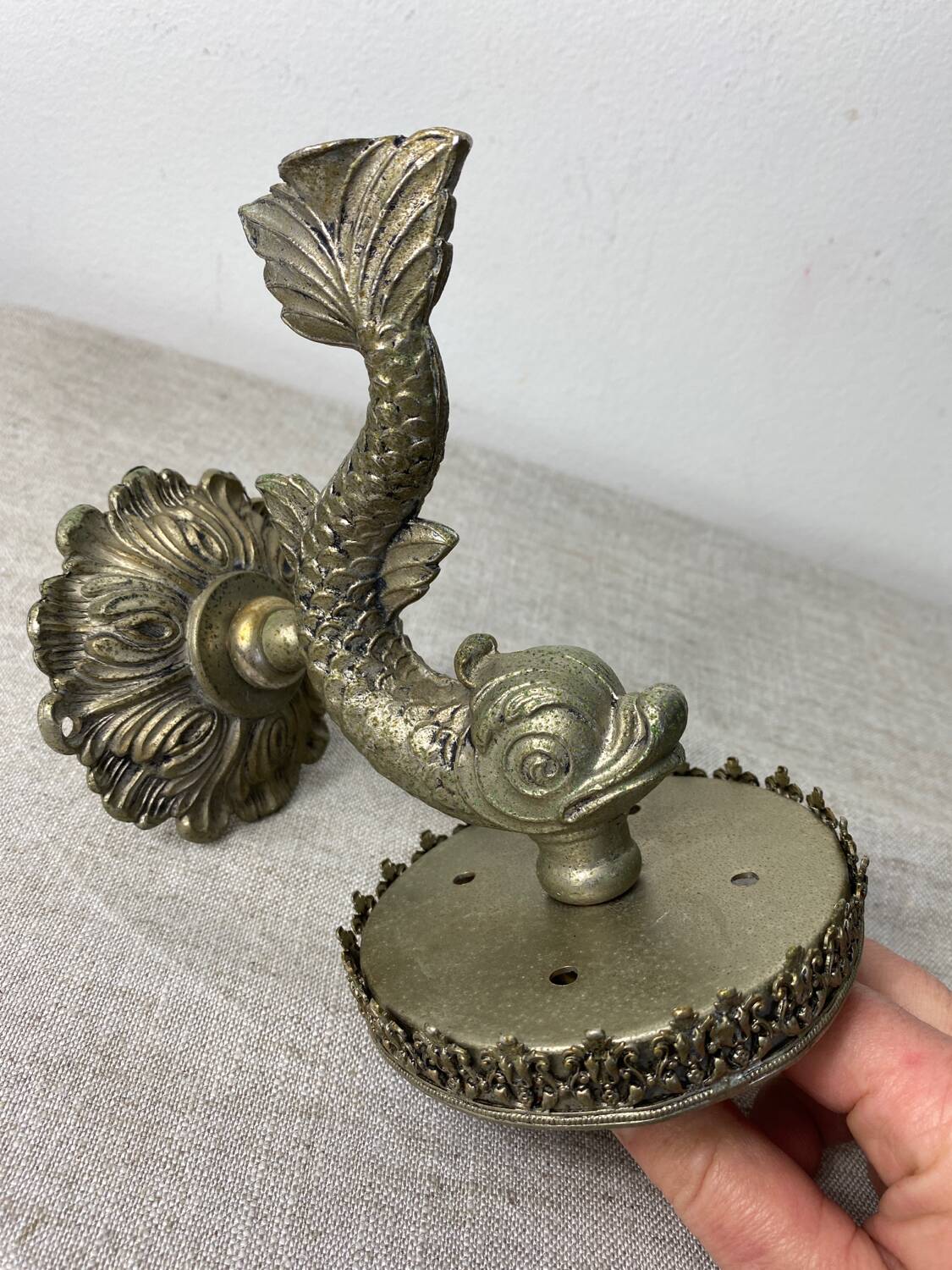 Applique poisson de style art déco en métal argenté