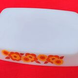 Vintage arcopal gratin dish lotus model