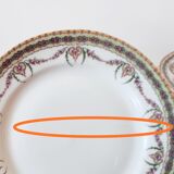 Ensemble de 8 assiettes à dessert et un plat Limoges