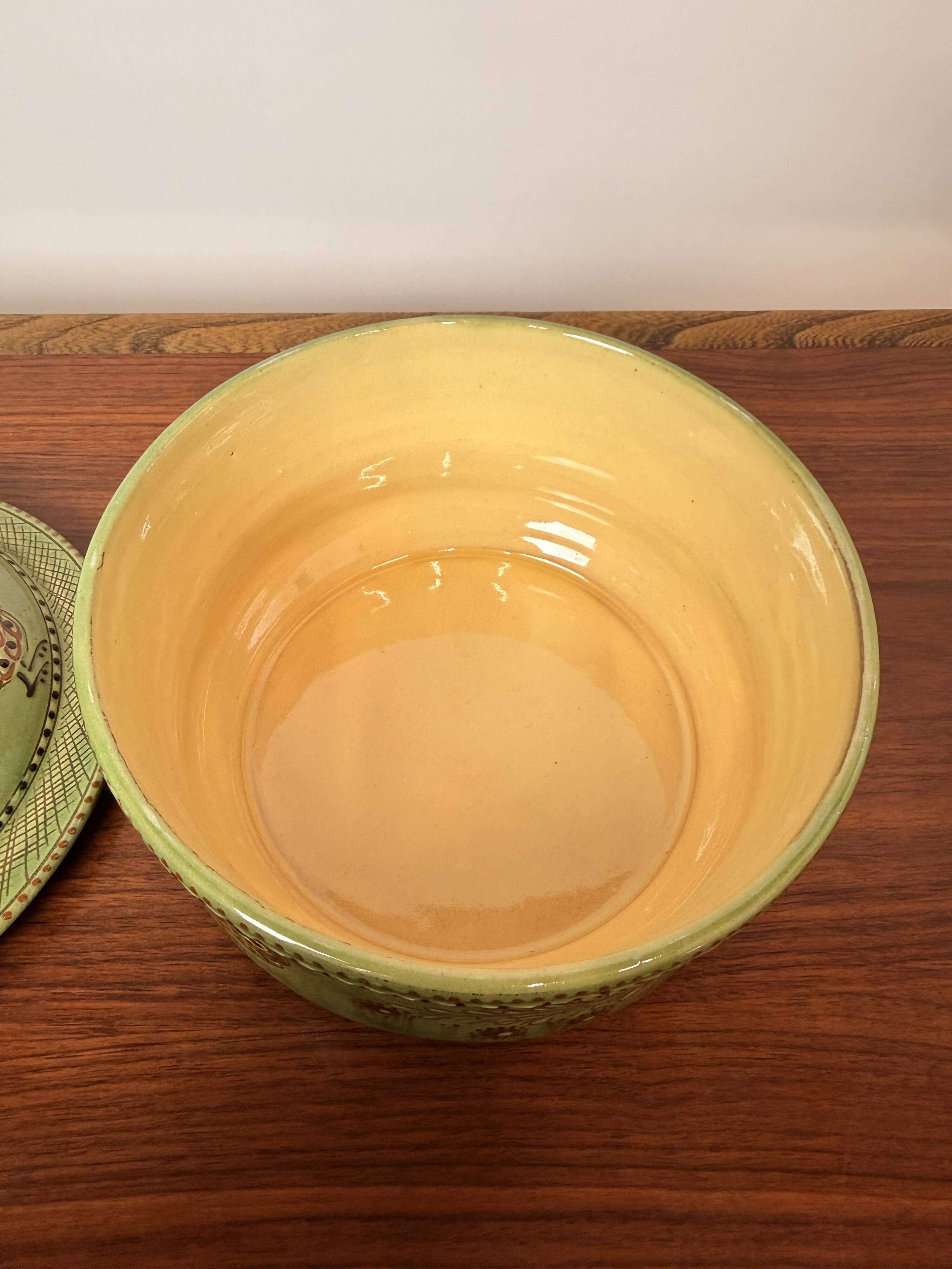 Vintage soup tureen in pottery by J.C. Hermann from Évires – bird decoration