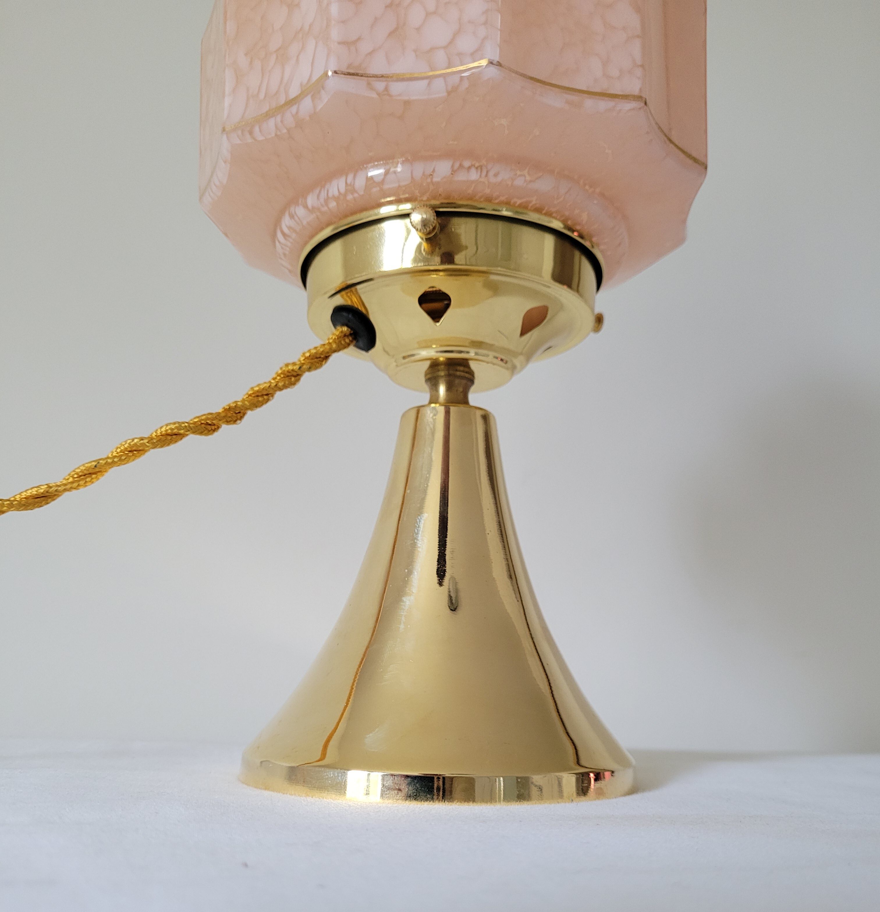 Art Deco glass skyscraper lamp from Clichy