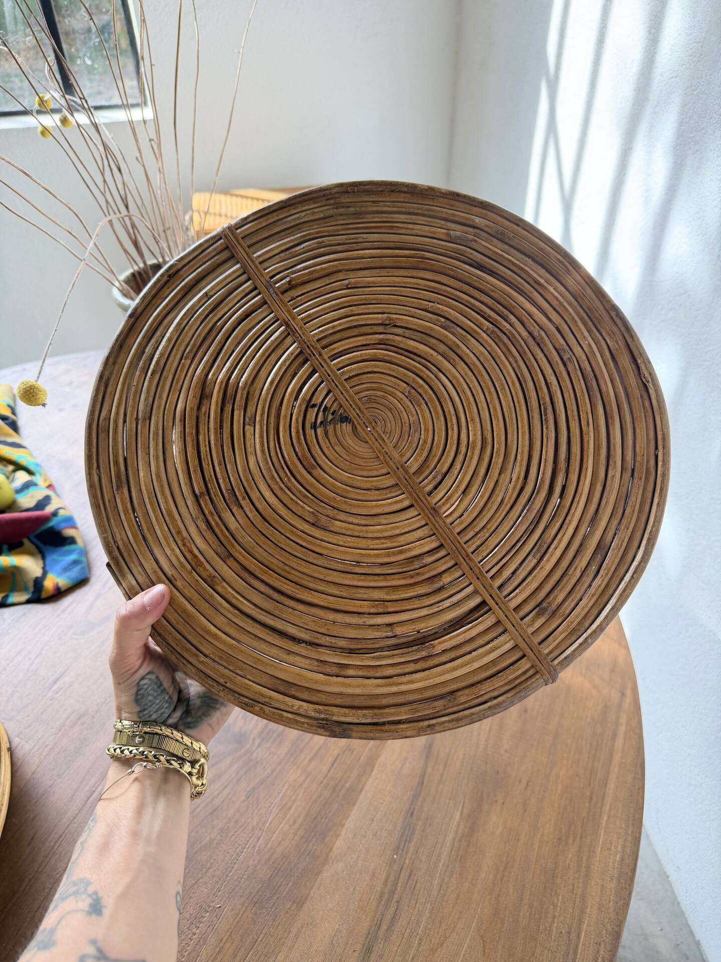 Round rattan and brass trays 1970 by Gabriella Crespi