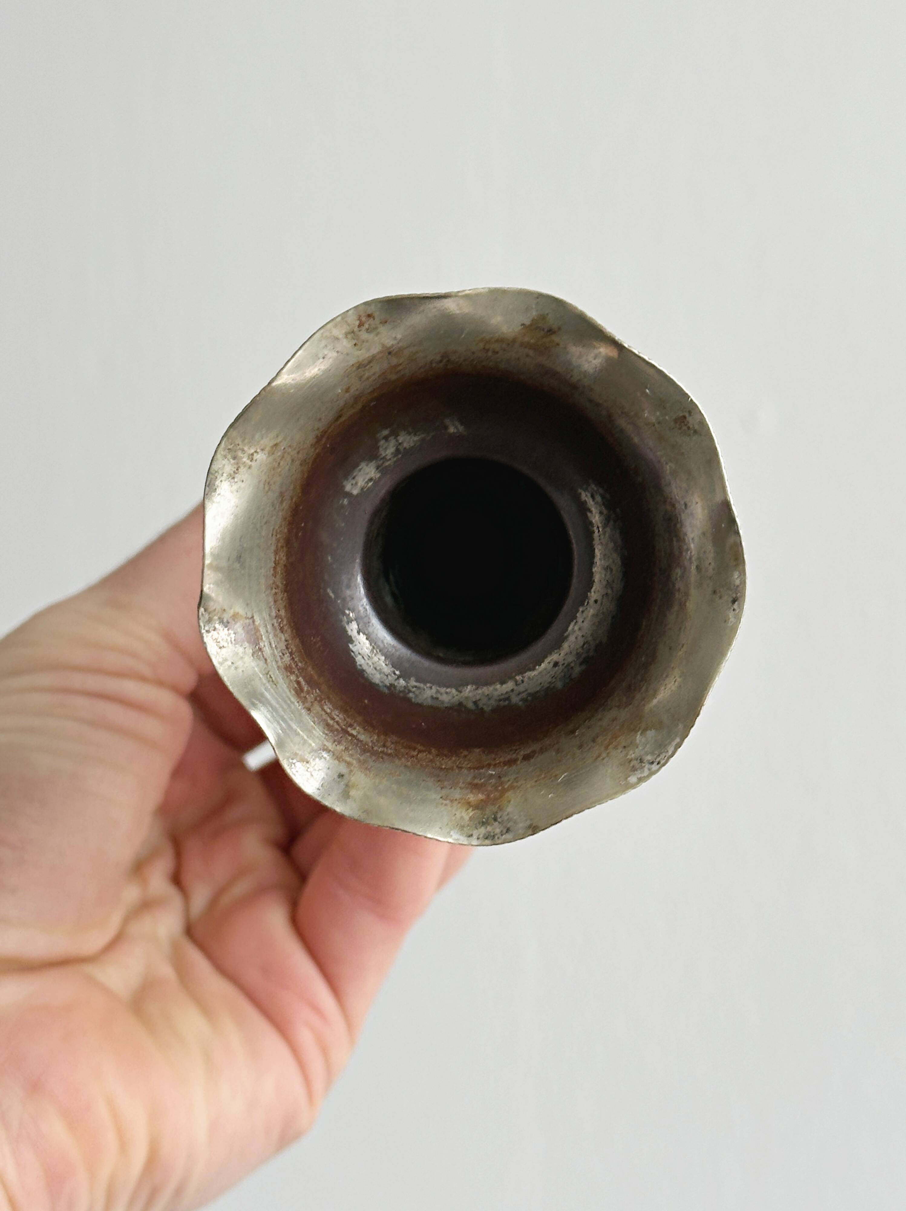 Small vintage metal soliflore vase, very lightweight.