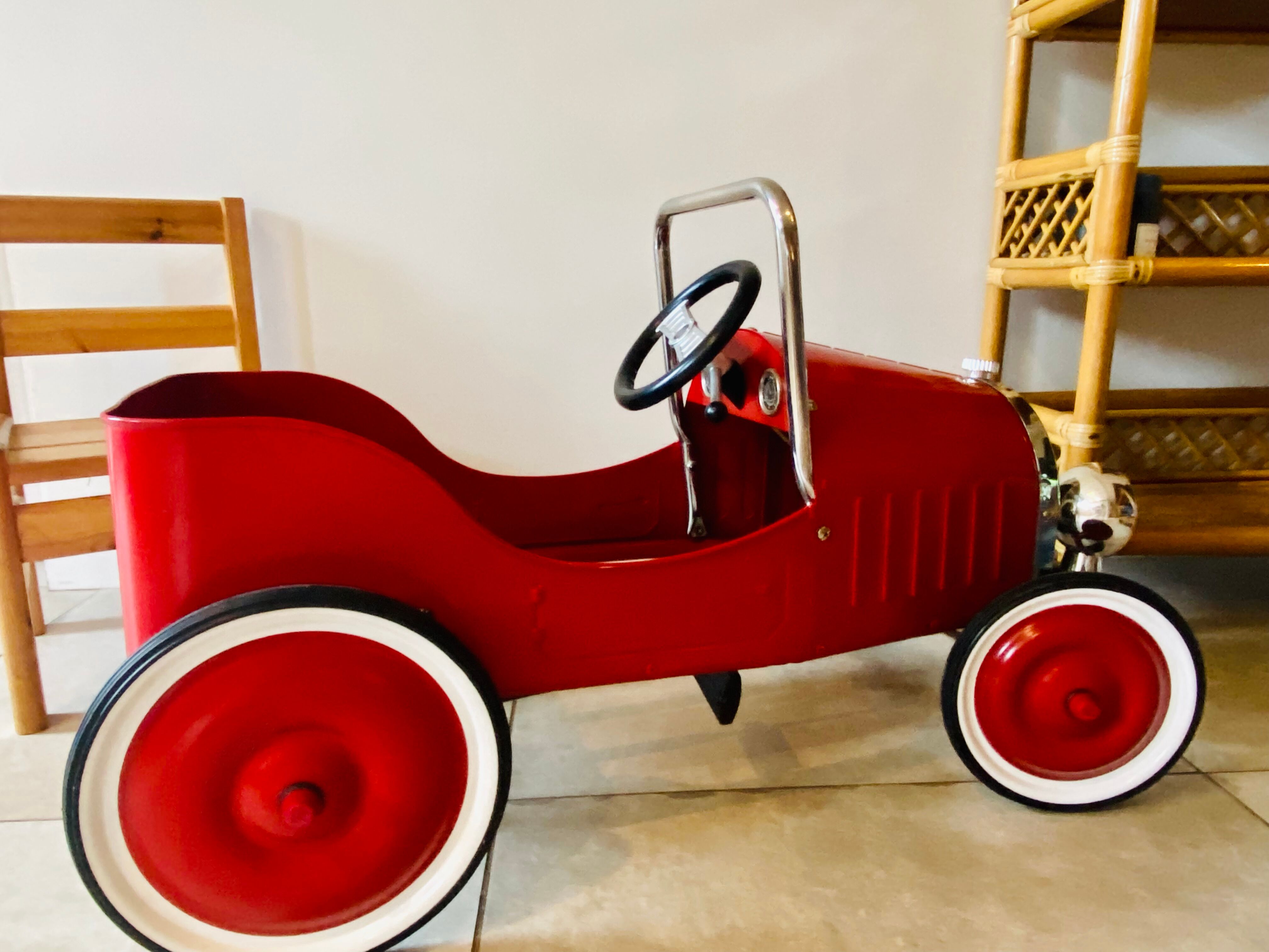 Baghera pedal car