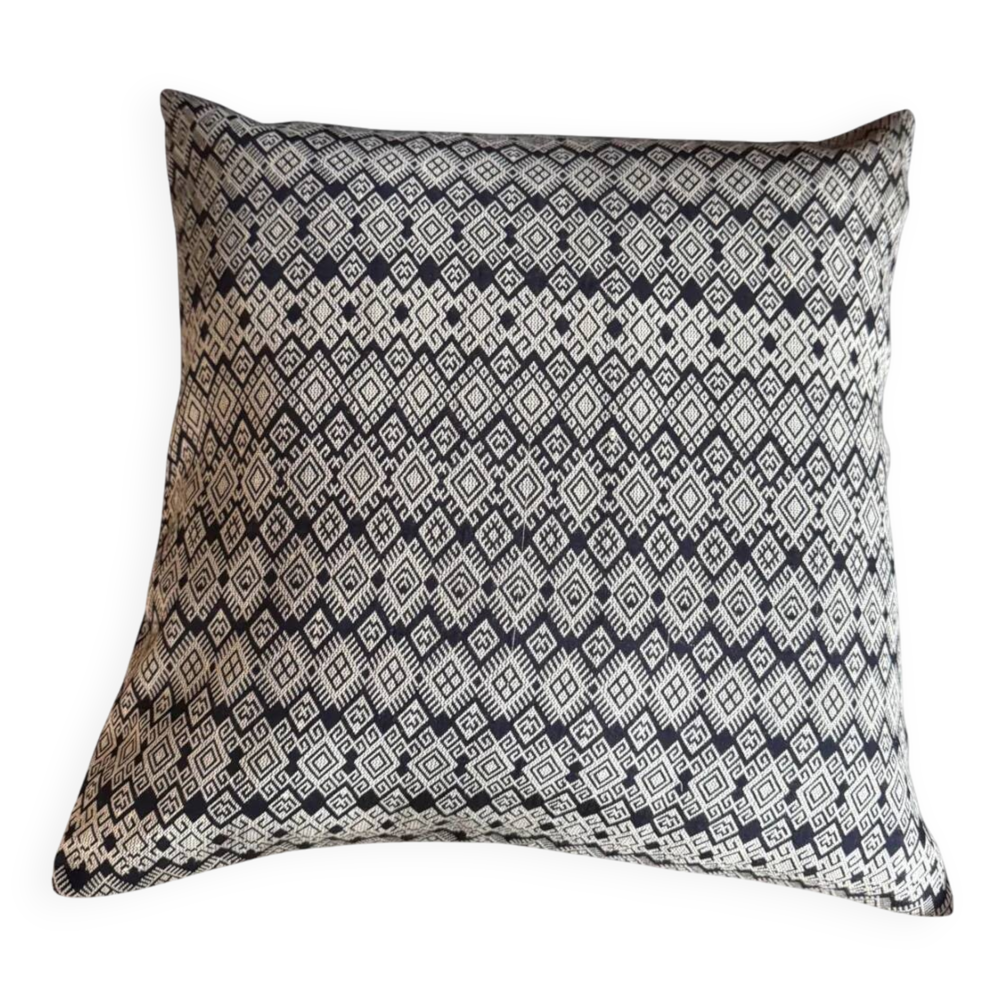 Navy blue and beige Kachin cushion cover (RIDA)