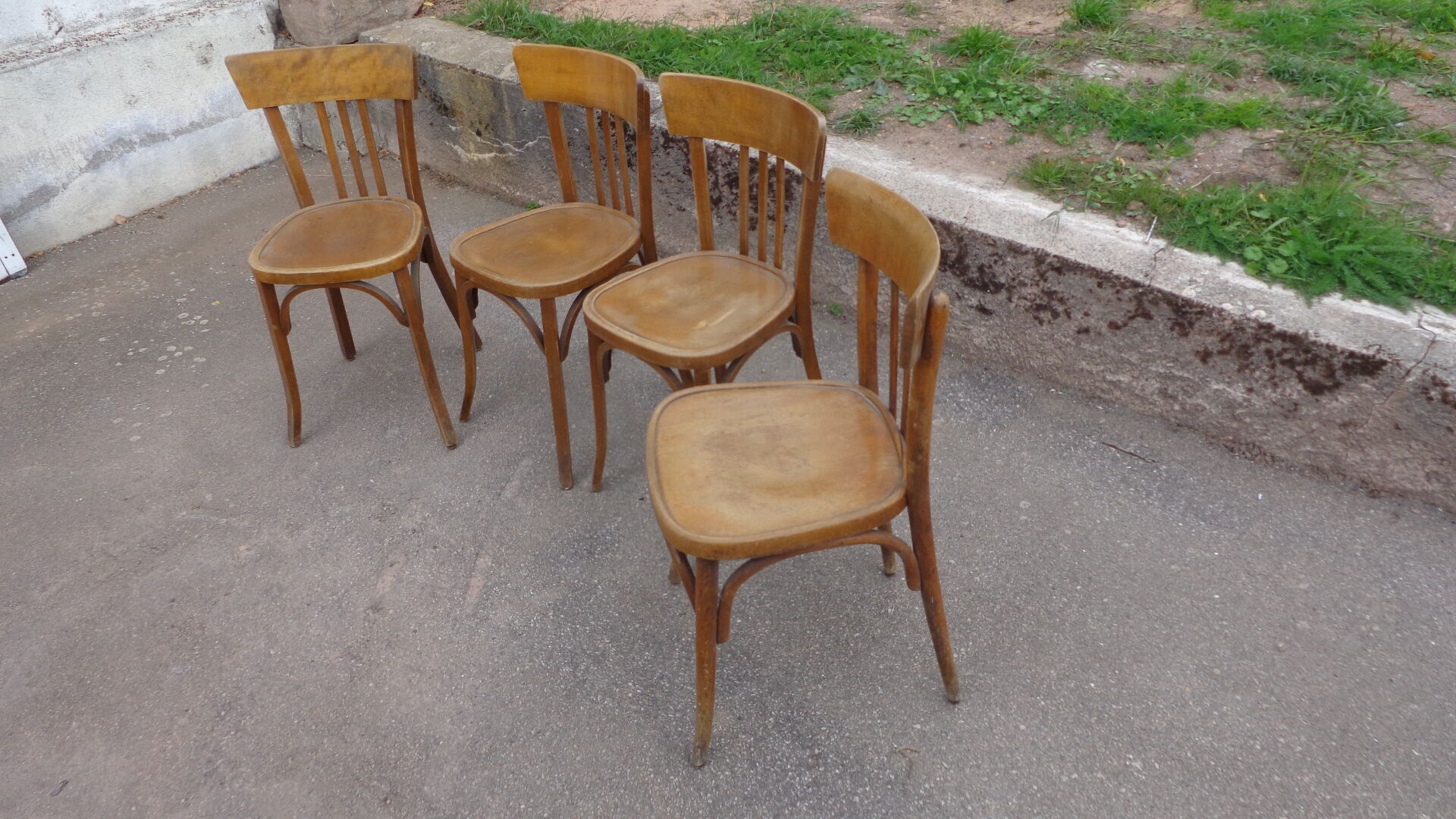 4 chaises bistrot