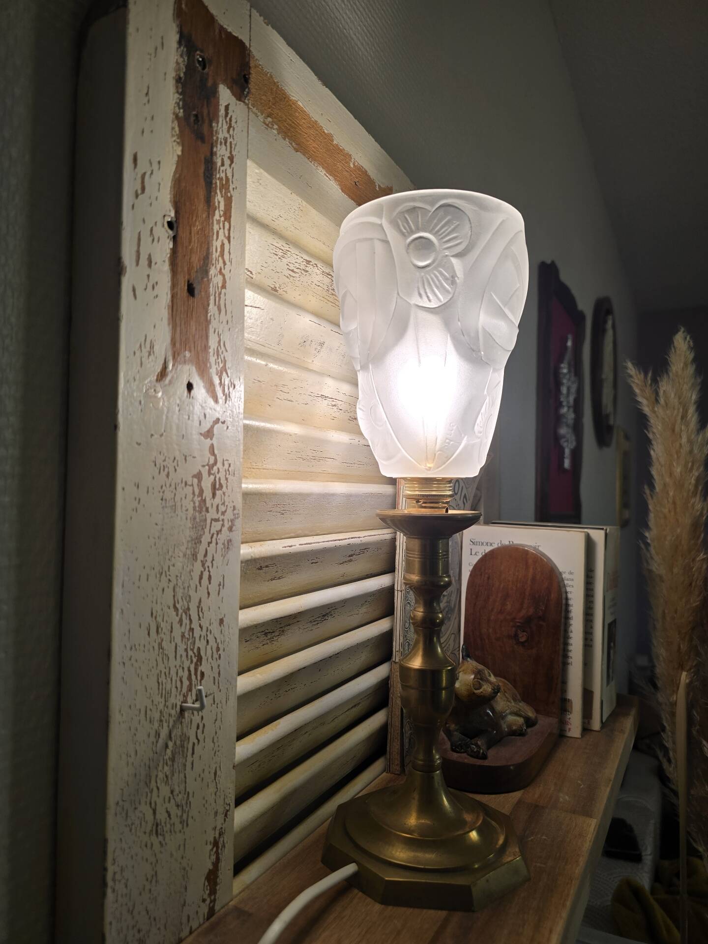 Lampe à poser pied bougeoir en laiton et tulipe Degué signée