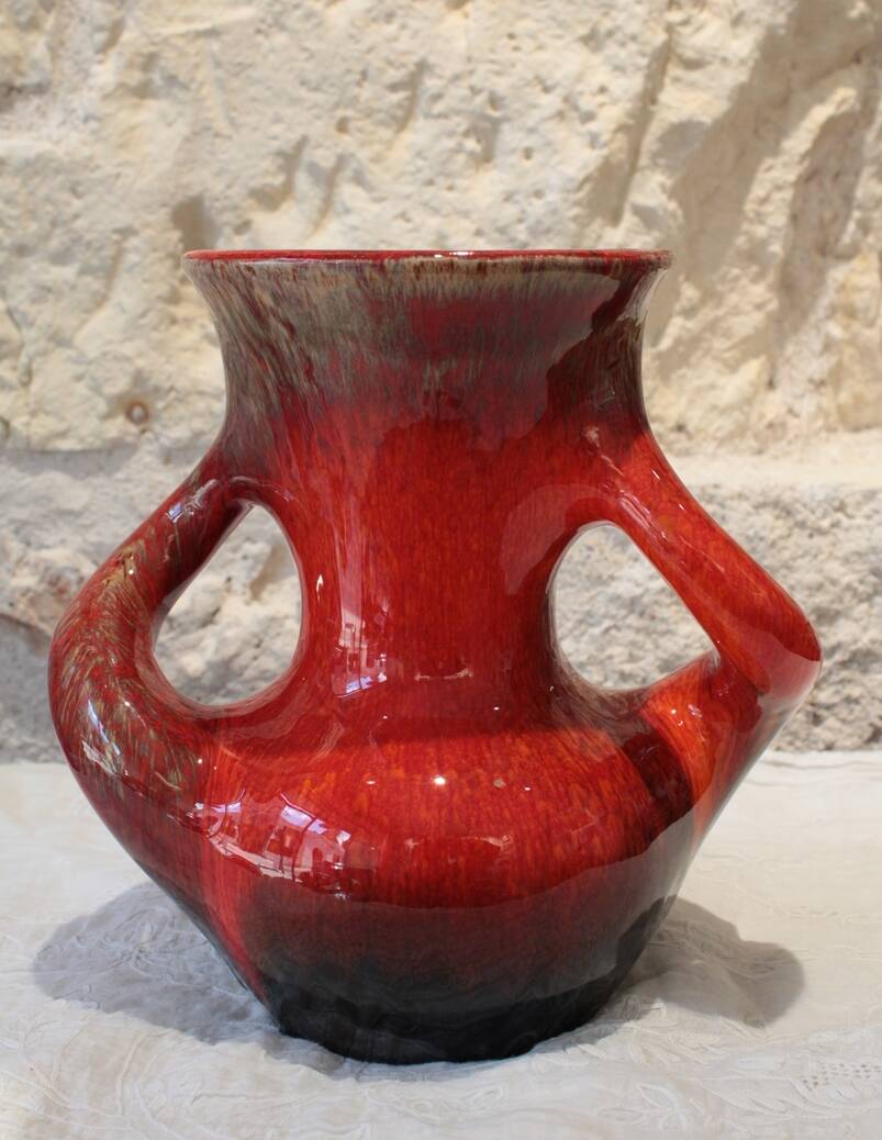 Saint-Paul-de-Vence red flamed earthenware vase circa 1970