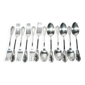 12 silver-plated cutlery sets with floral decoration