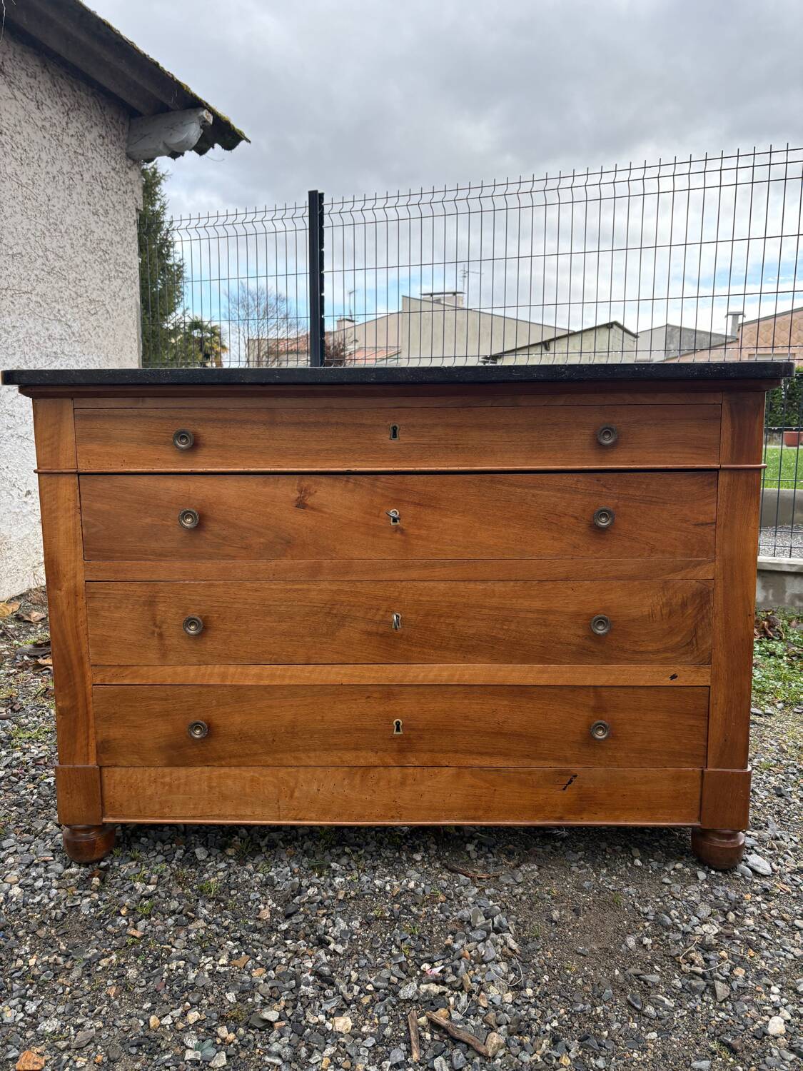 Chest of drawers in walnut, black marble, 19th century