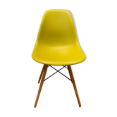 DSW chair by Charles & Ray Eames
