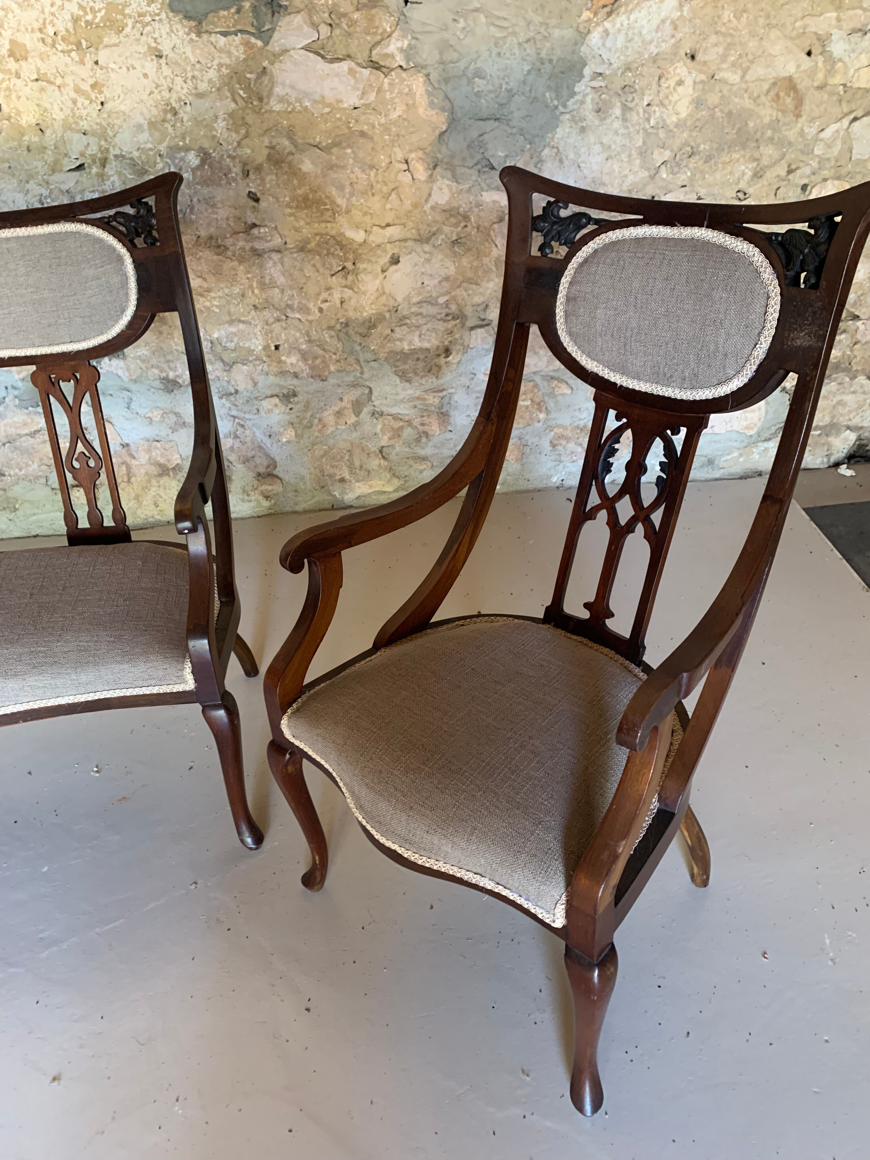 Banc et ses deux chaises